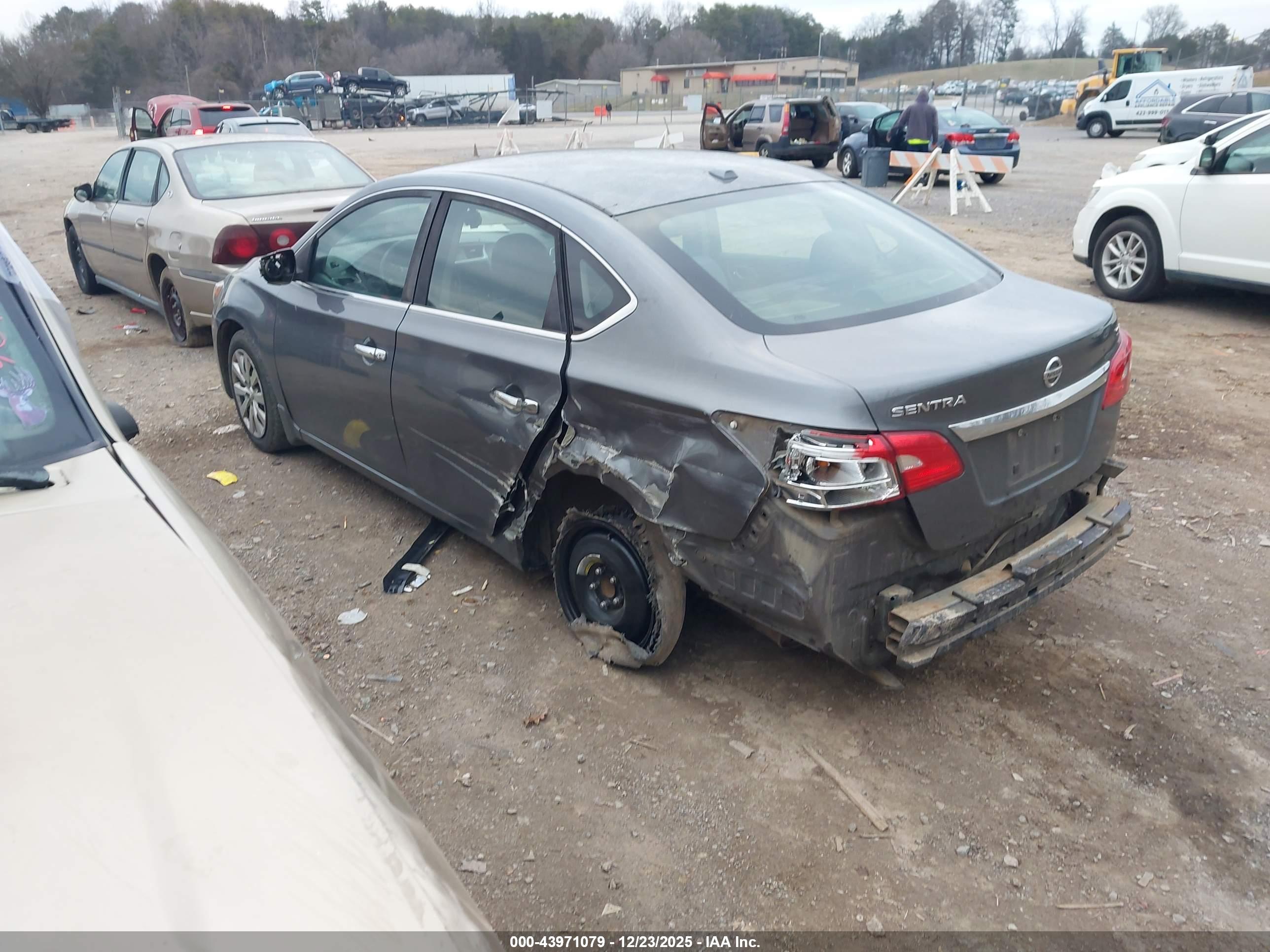 NISSAN SENTRA image 3