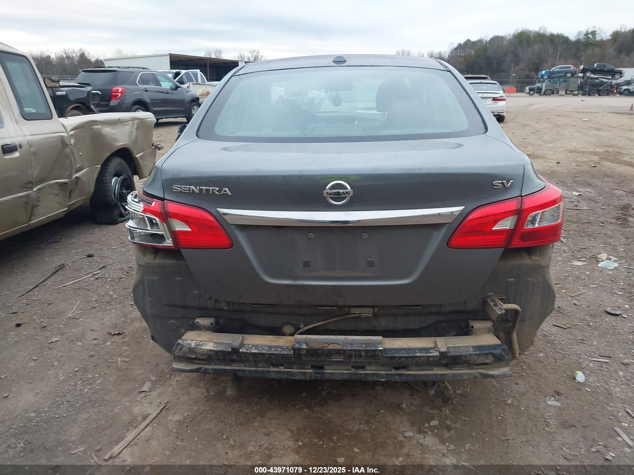 NISSAN SENTRA image 6