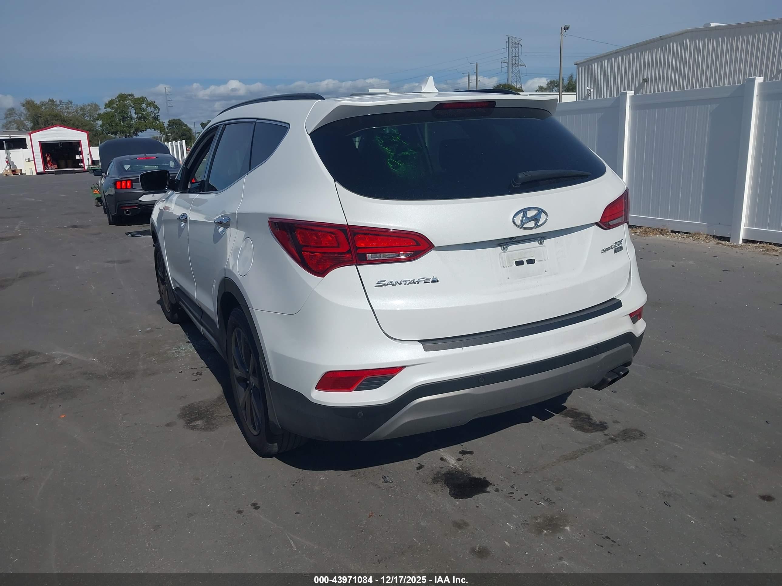 HYUNDAI SANTA image 3