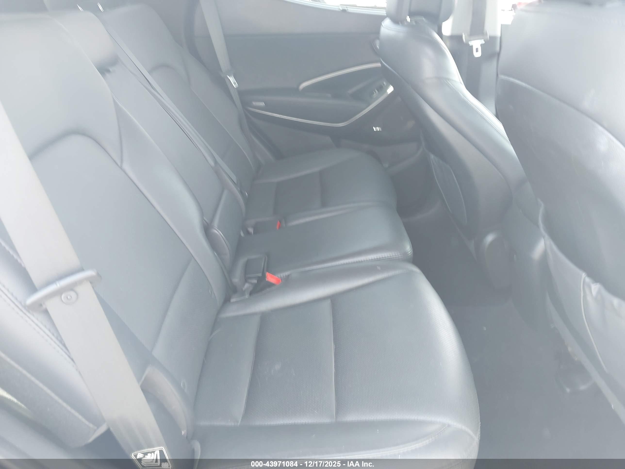 HYUNDAI SANTA image 8