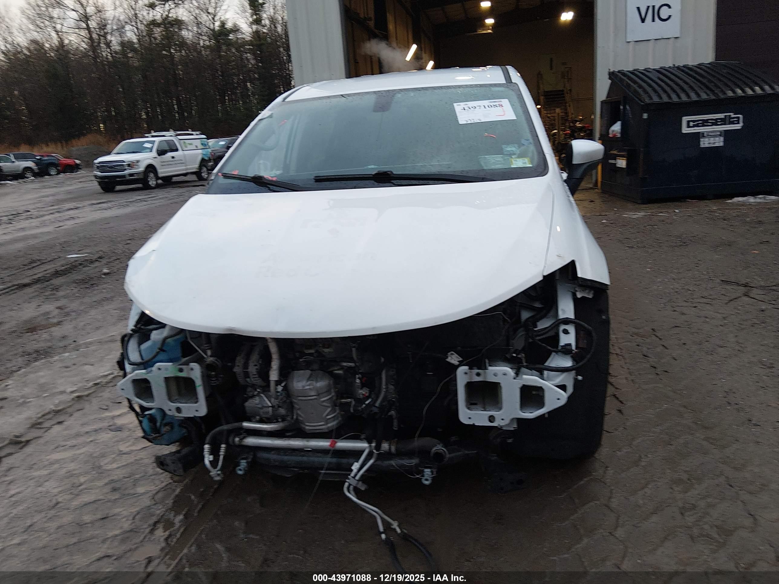 CHRYSLER VOYAGER image 6