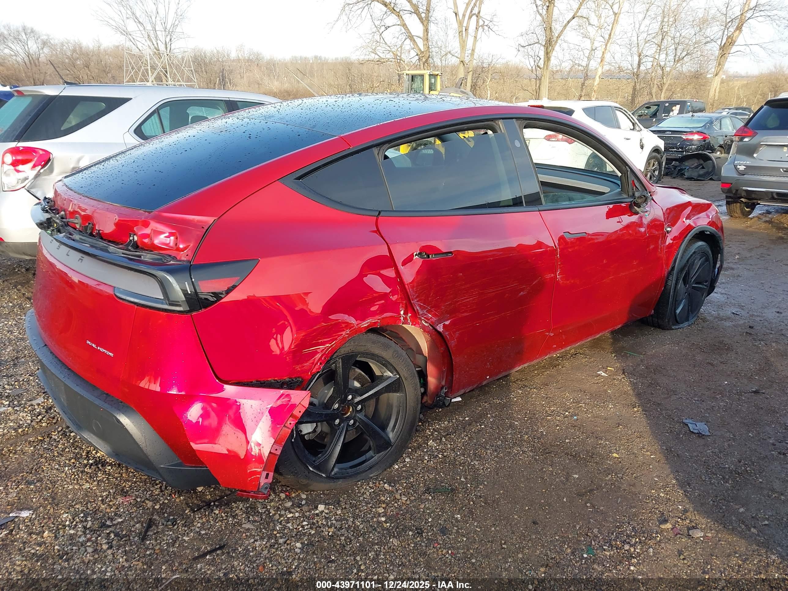 TESLA MODEL image 6