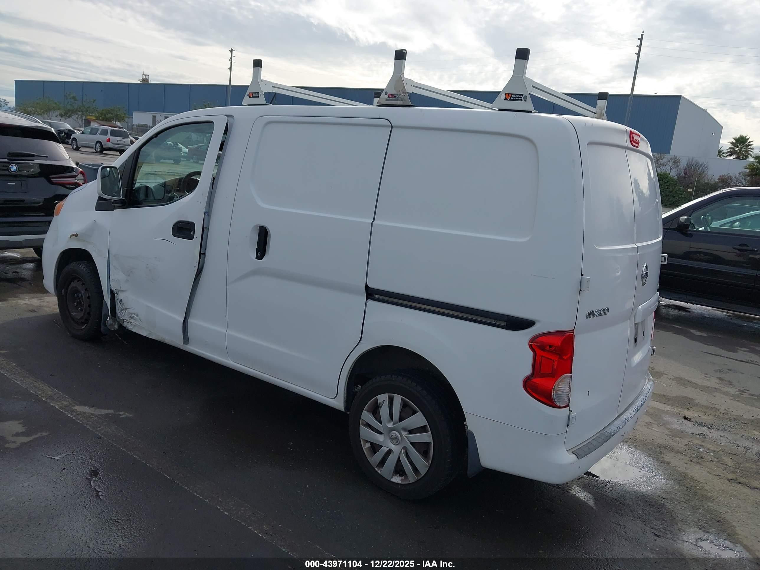 NISSAN NV200 image 3