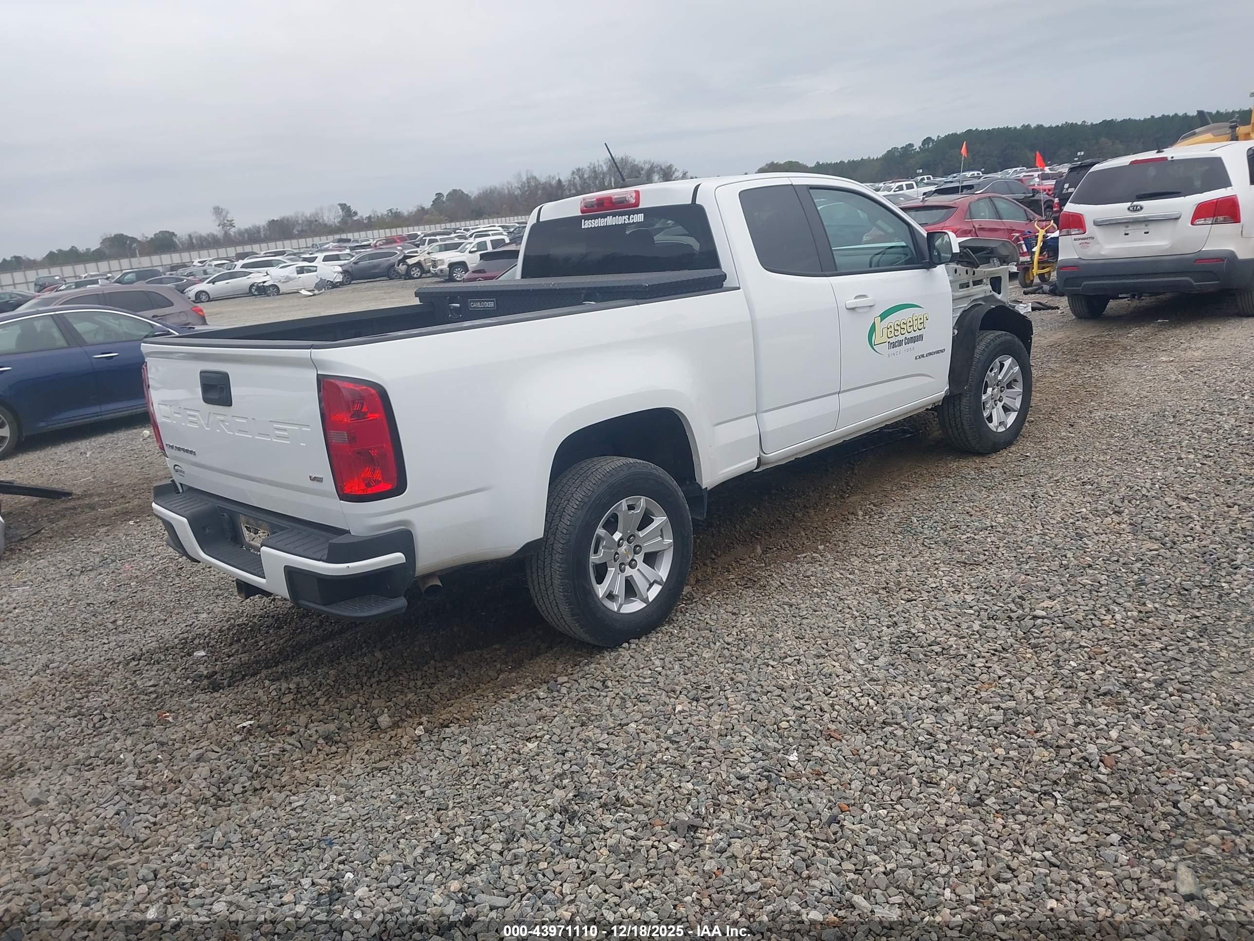 CHEVROLET COLORADO image 4