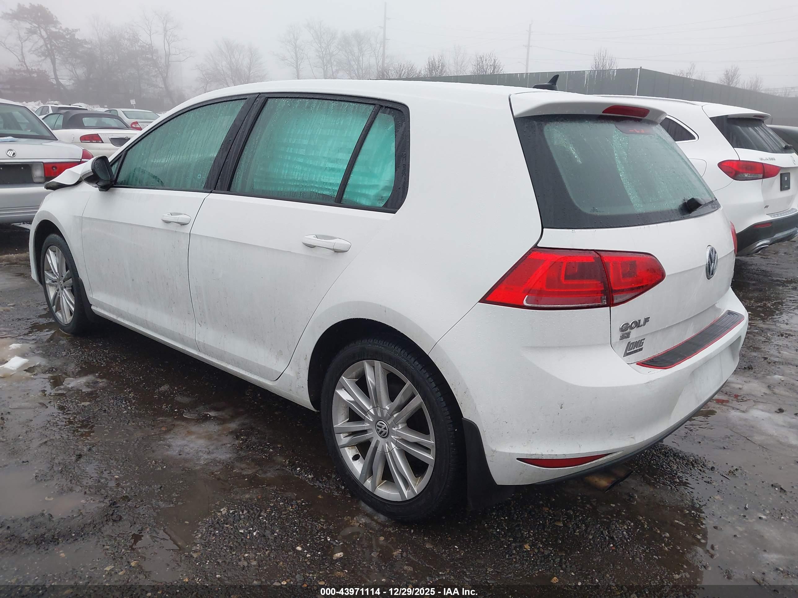 VOLKSWAGEN GOLF image 3
