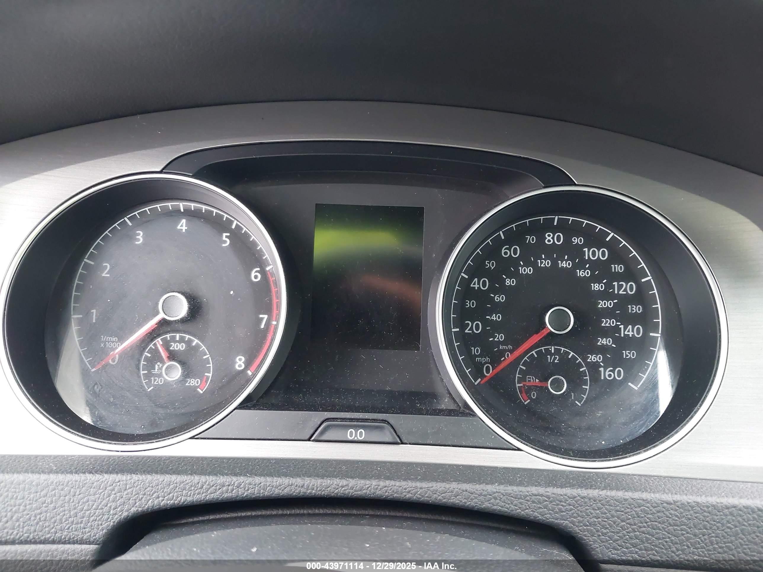VOLKSWAGEN GOLF image 7