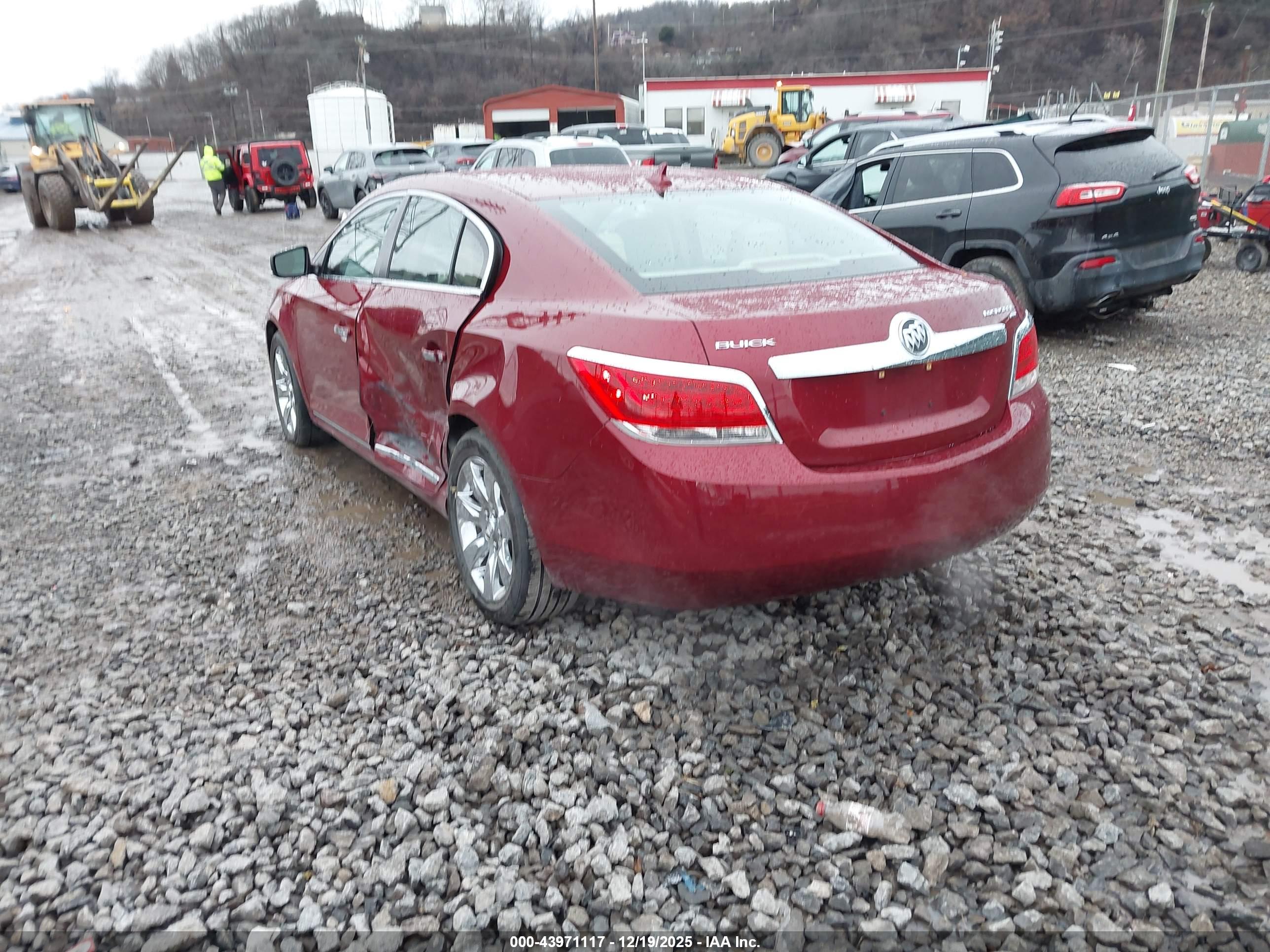 BUICK LACROSSE image 3