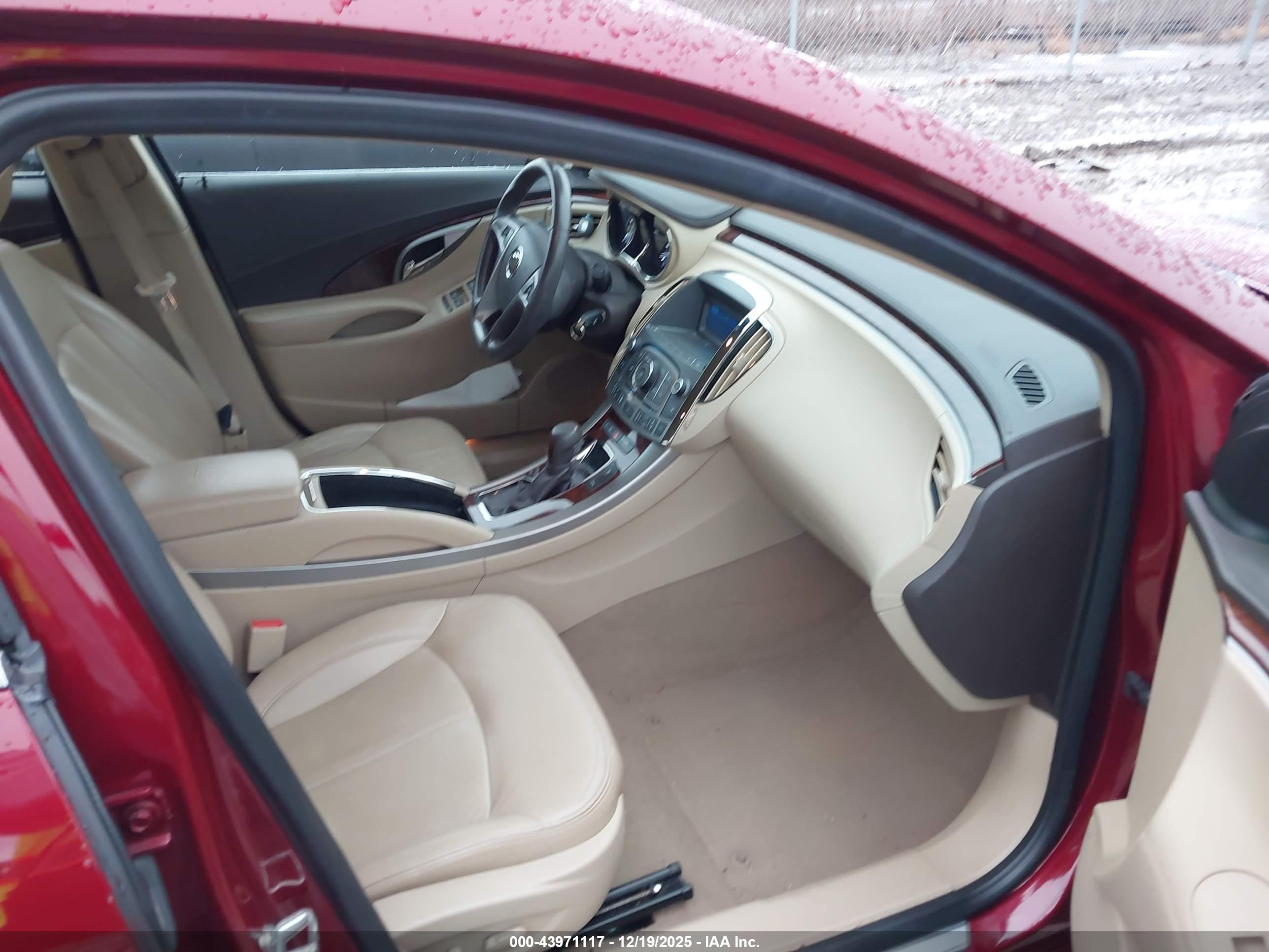 BUICK LACROSSE image 5