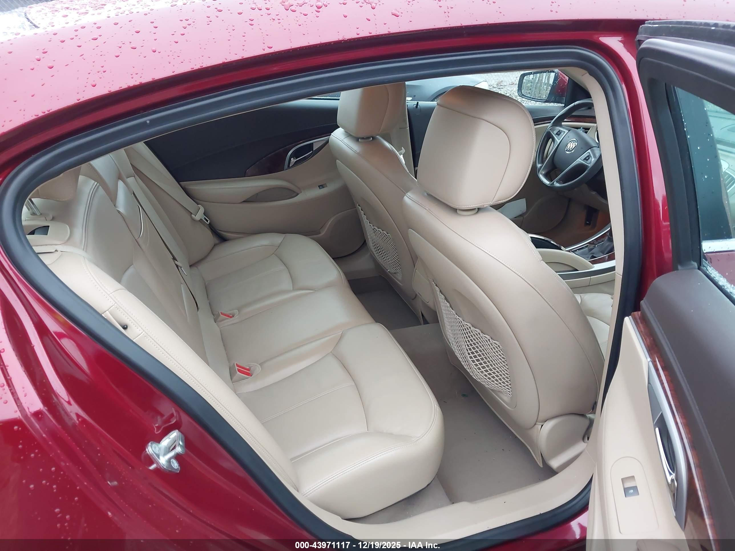 BUICK LACROSSE image 8