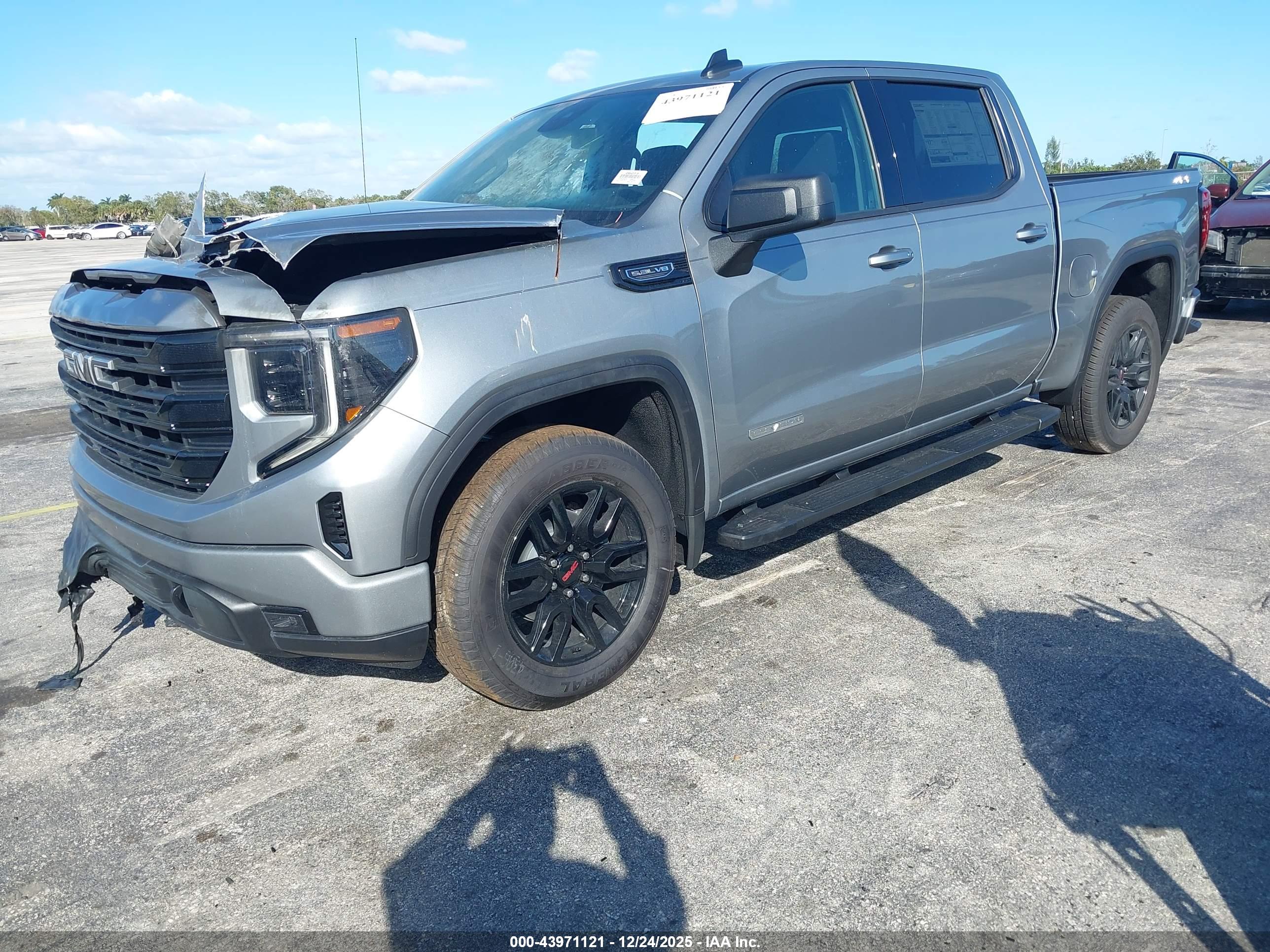 GMC SIERRA image 2