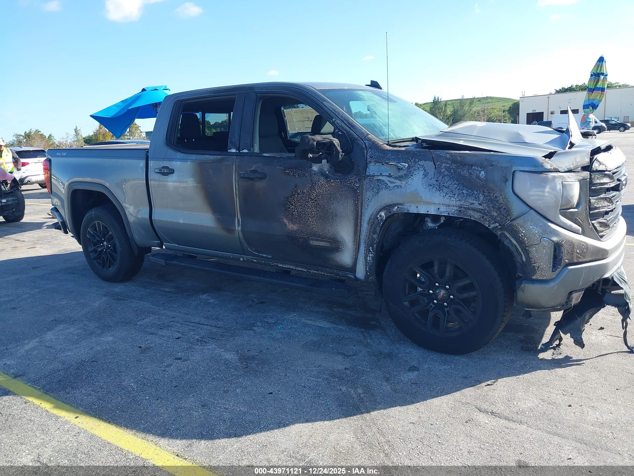 GMC SIERRA image 6