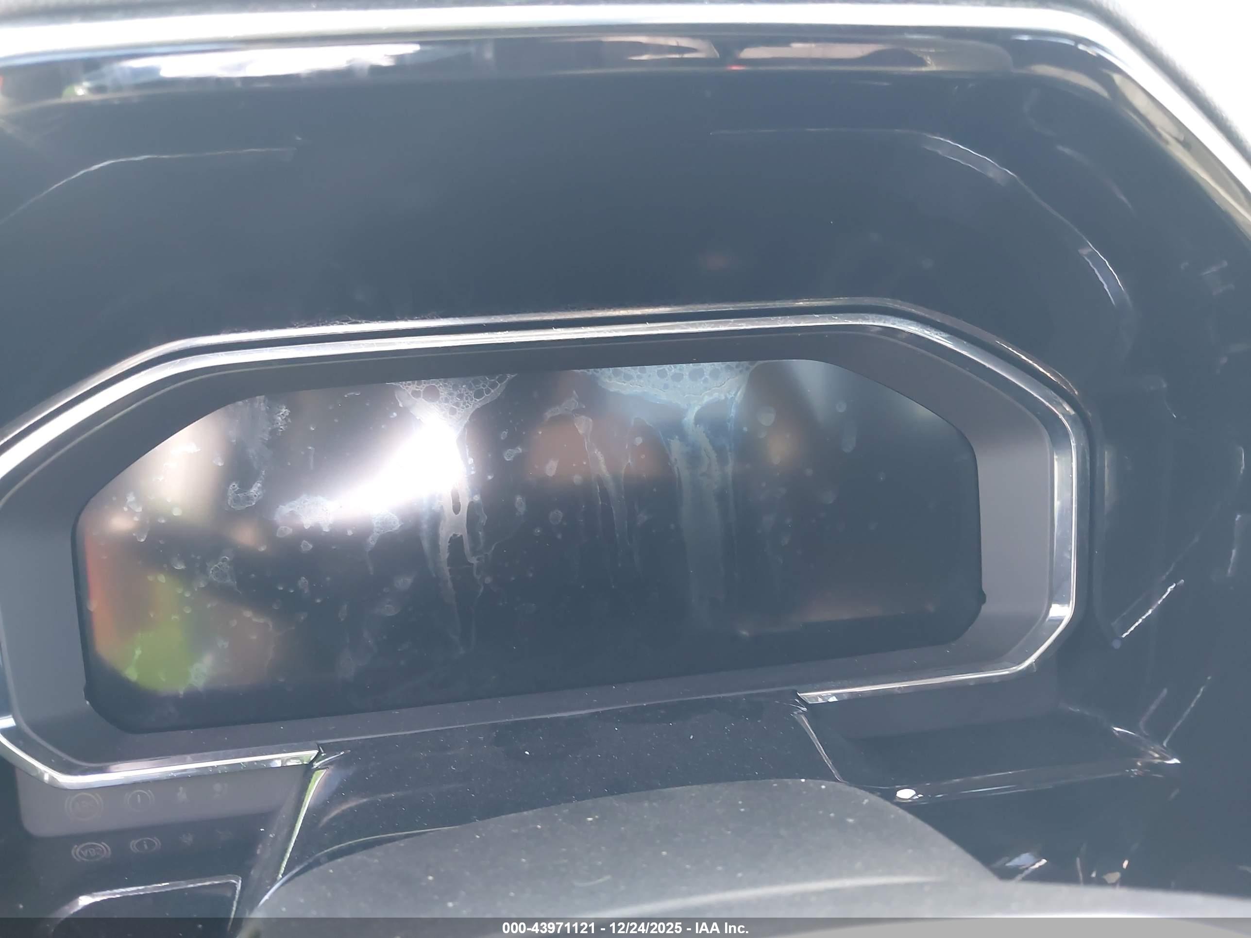 GMC SIERRA image 7