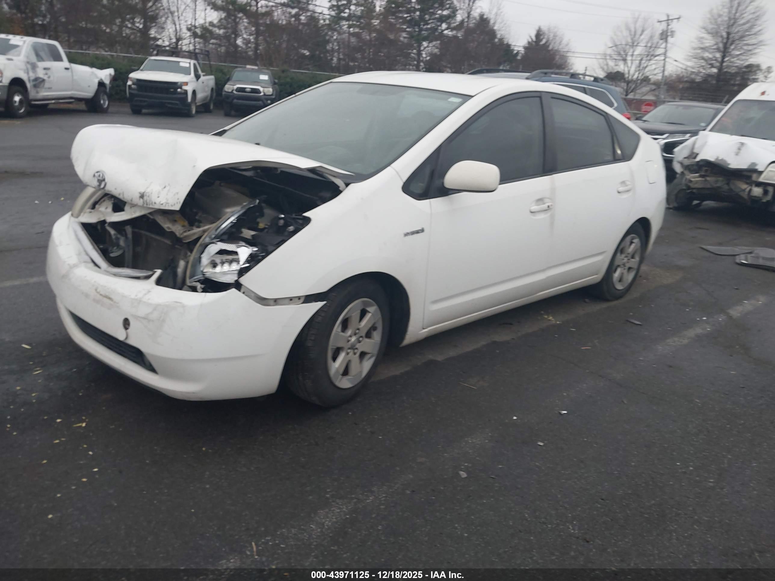 TOYOTA PRIUS image 2