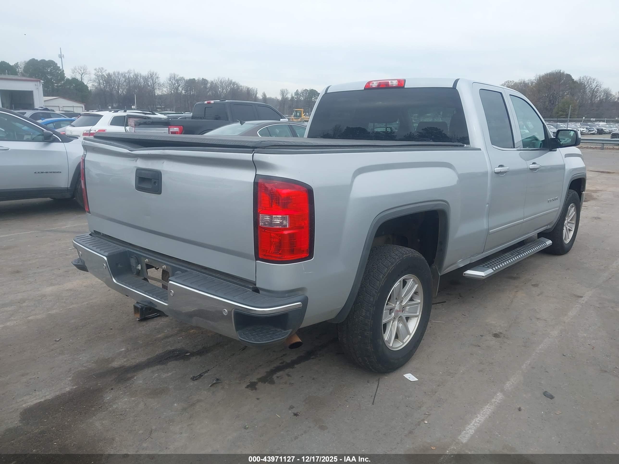 GMC SIERRA image 4