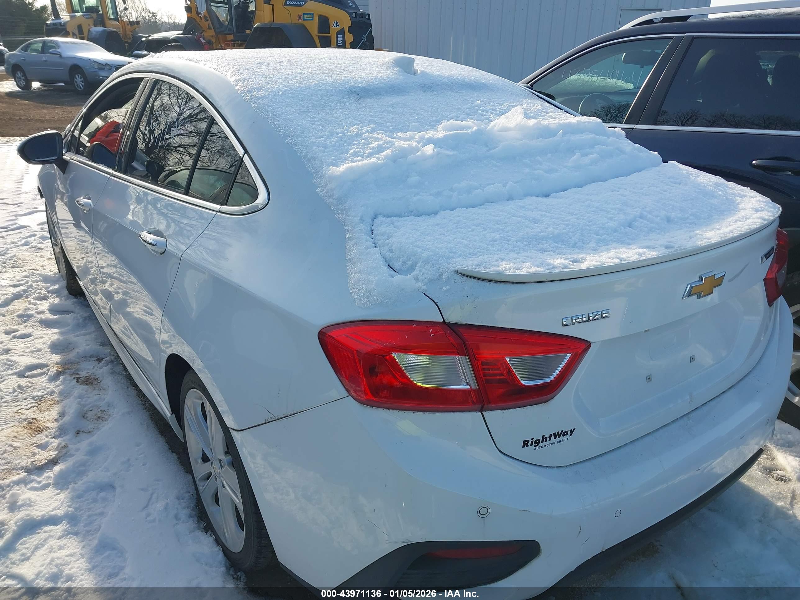CHEVROLET CRUZE image 3