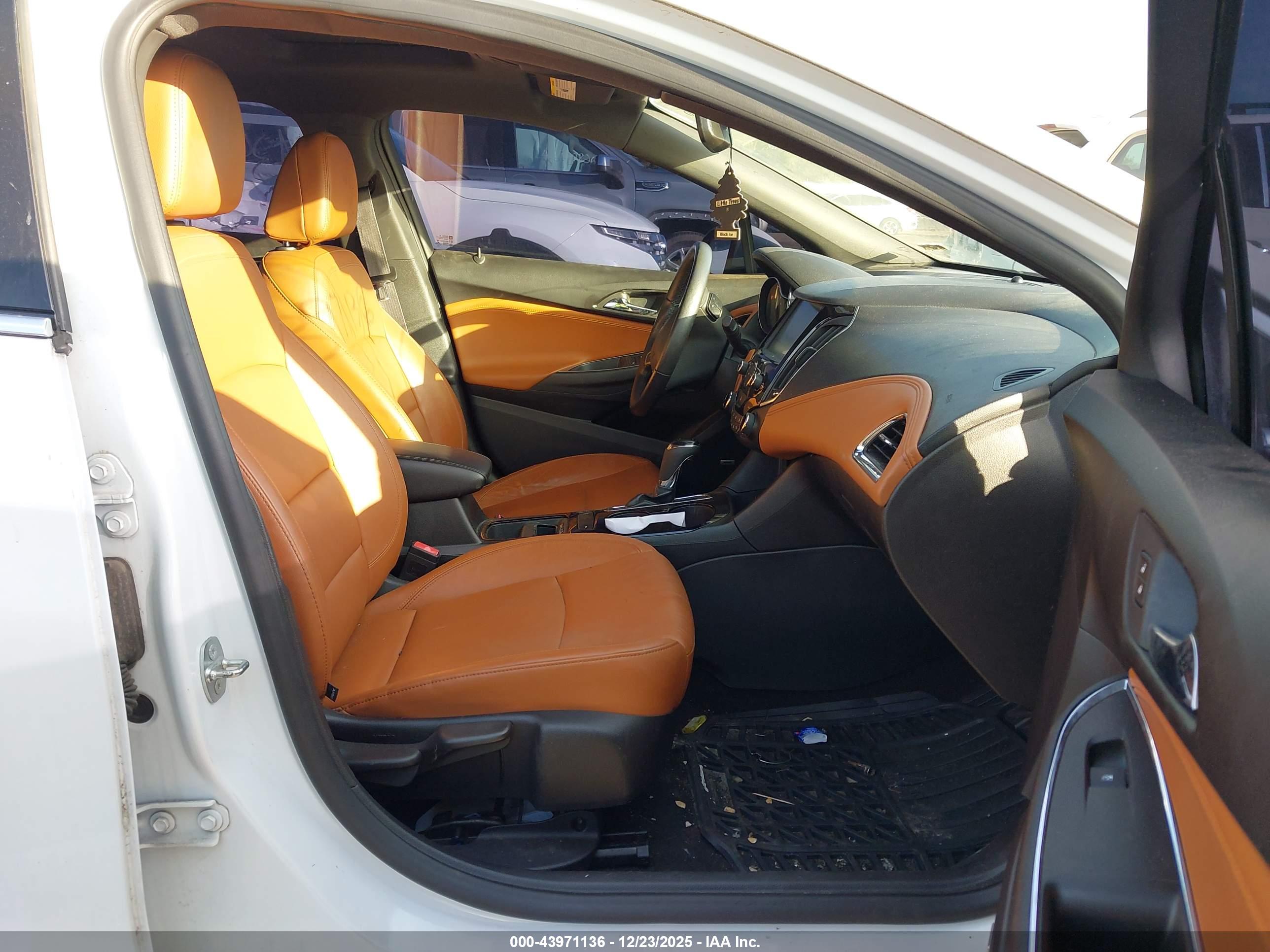 CHEVROLET CRUZE image 5