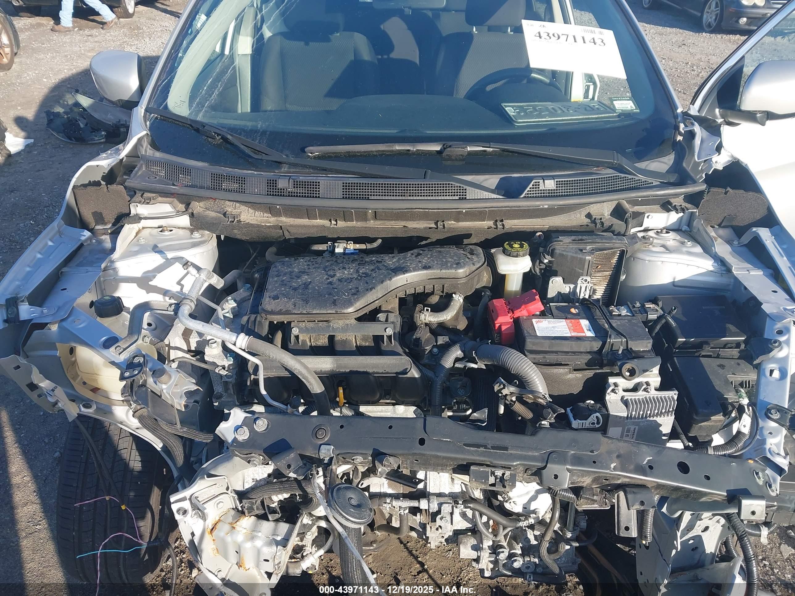 NISSAN ROGUE image 10