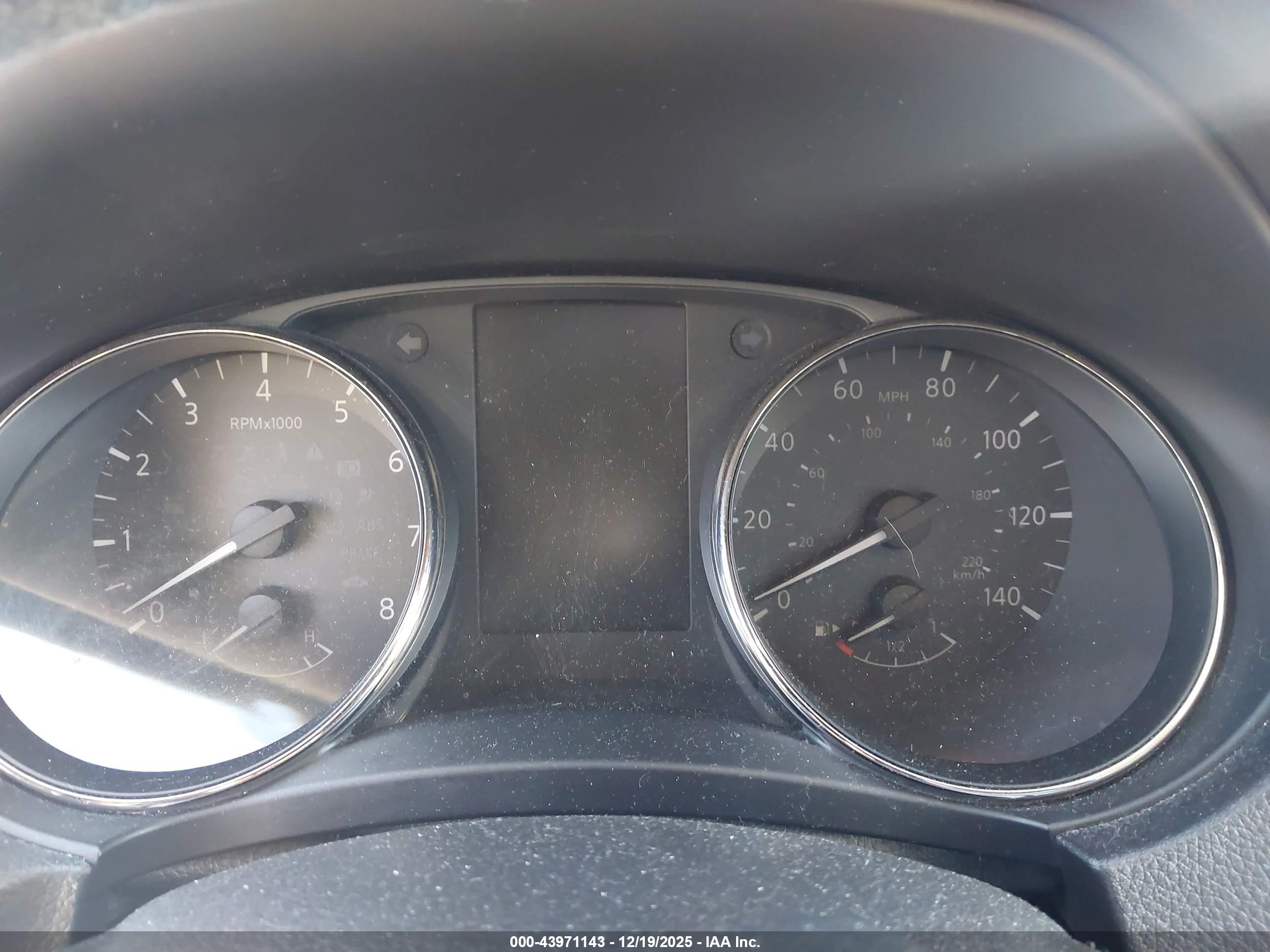 NISSAN ROGUE image 7