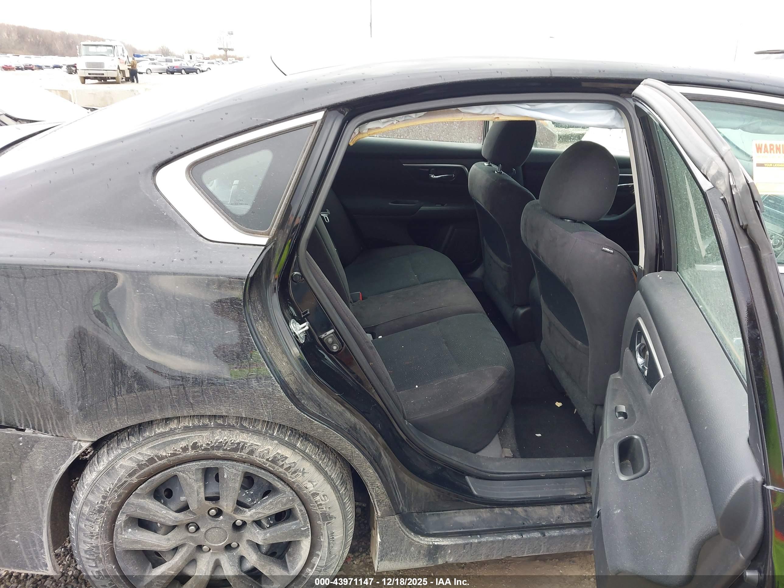 NISSAN ALTIMA image 8