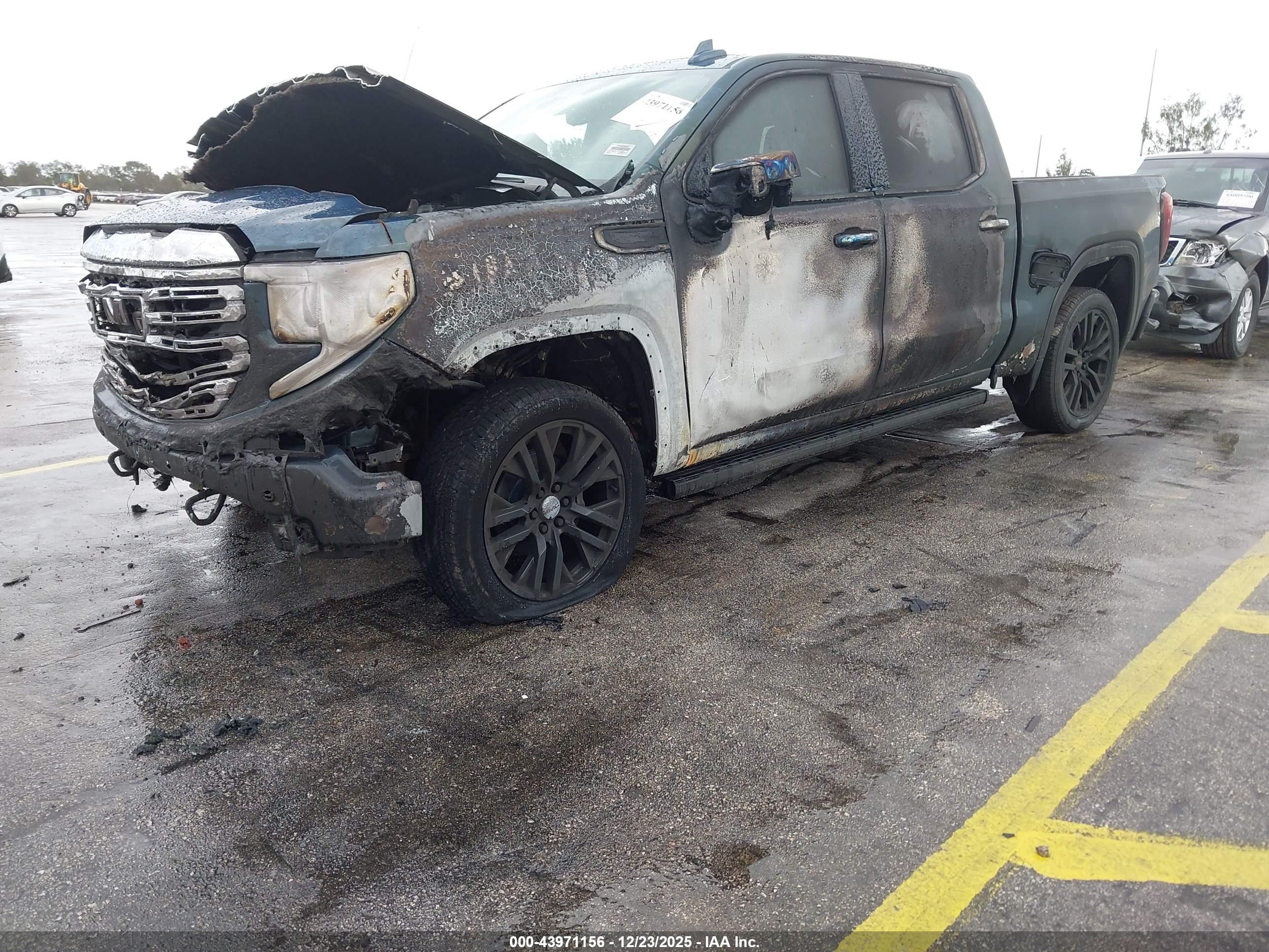 GMC SIERRA image 6