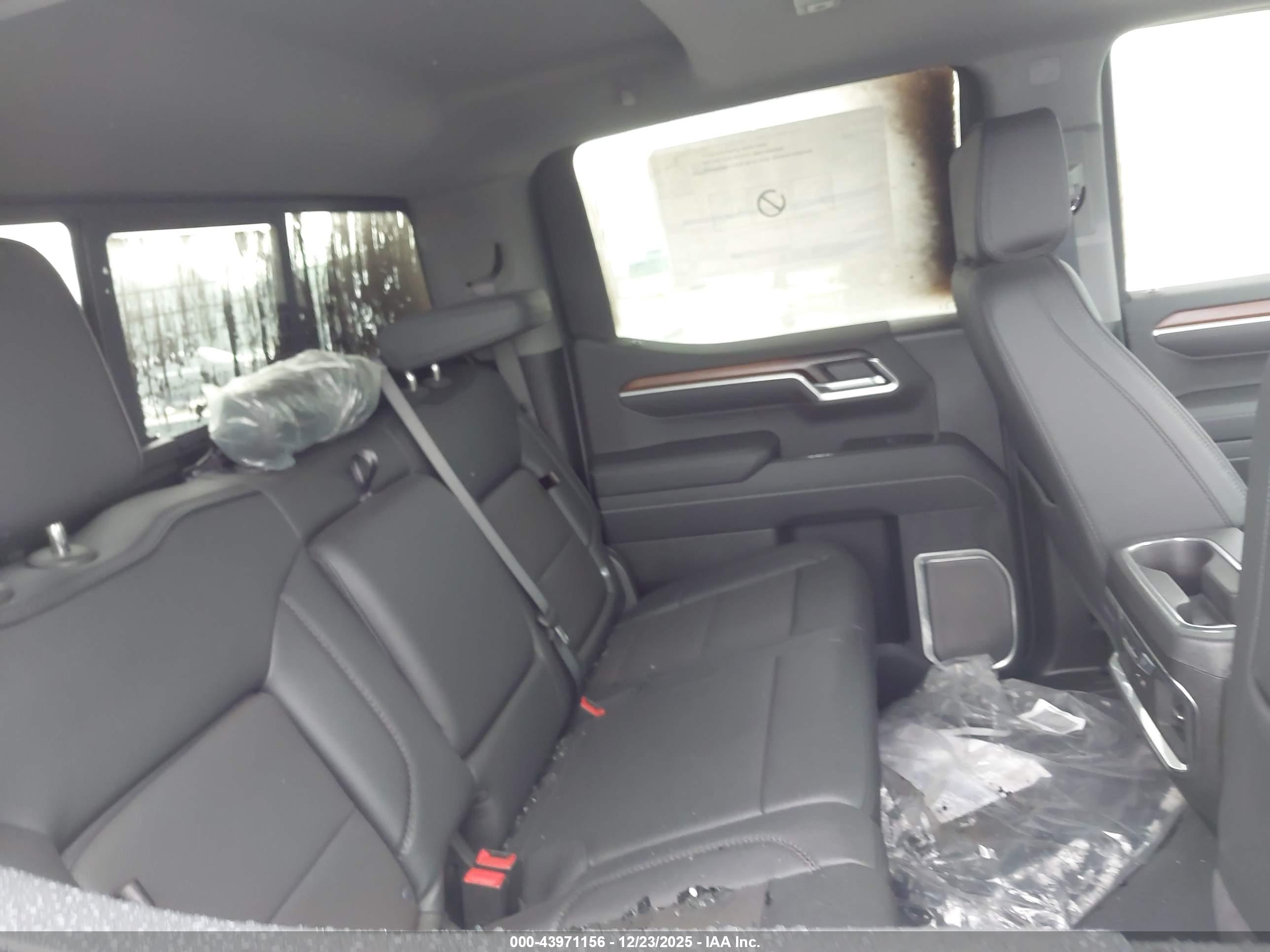 GMC SIERRA image 8