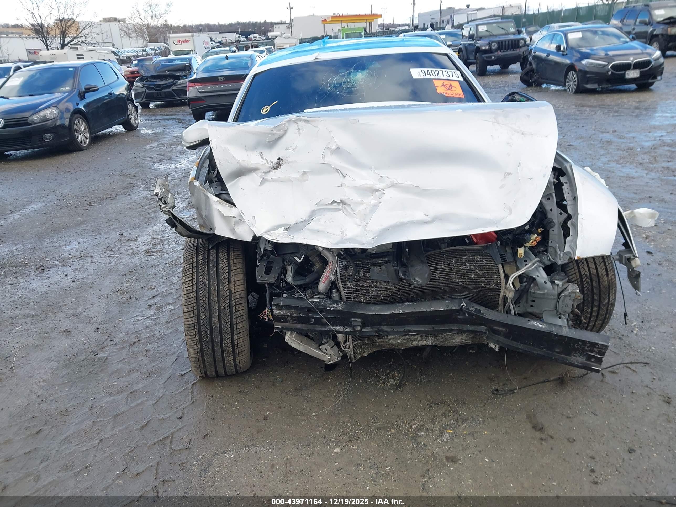 INFINITI Q70 image 6