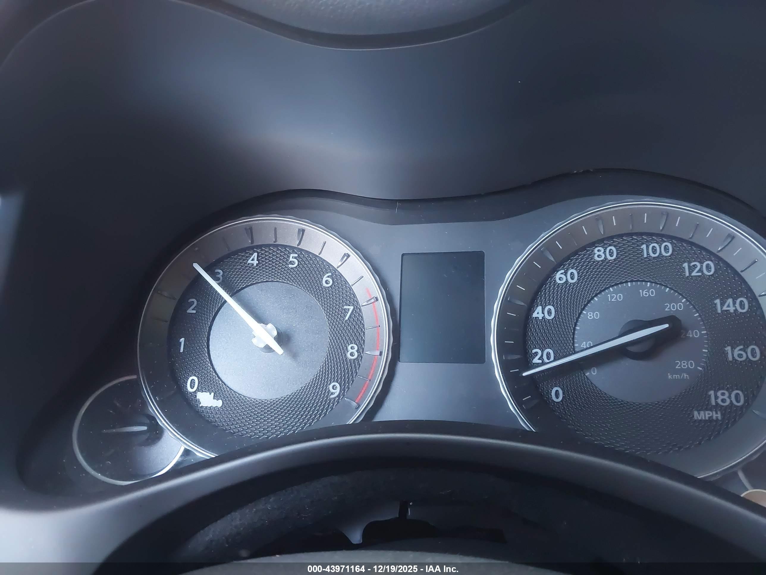 INFINITI Q70 image 7