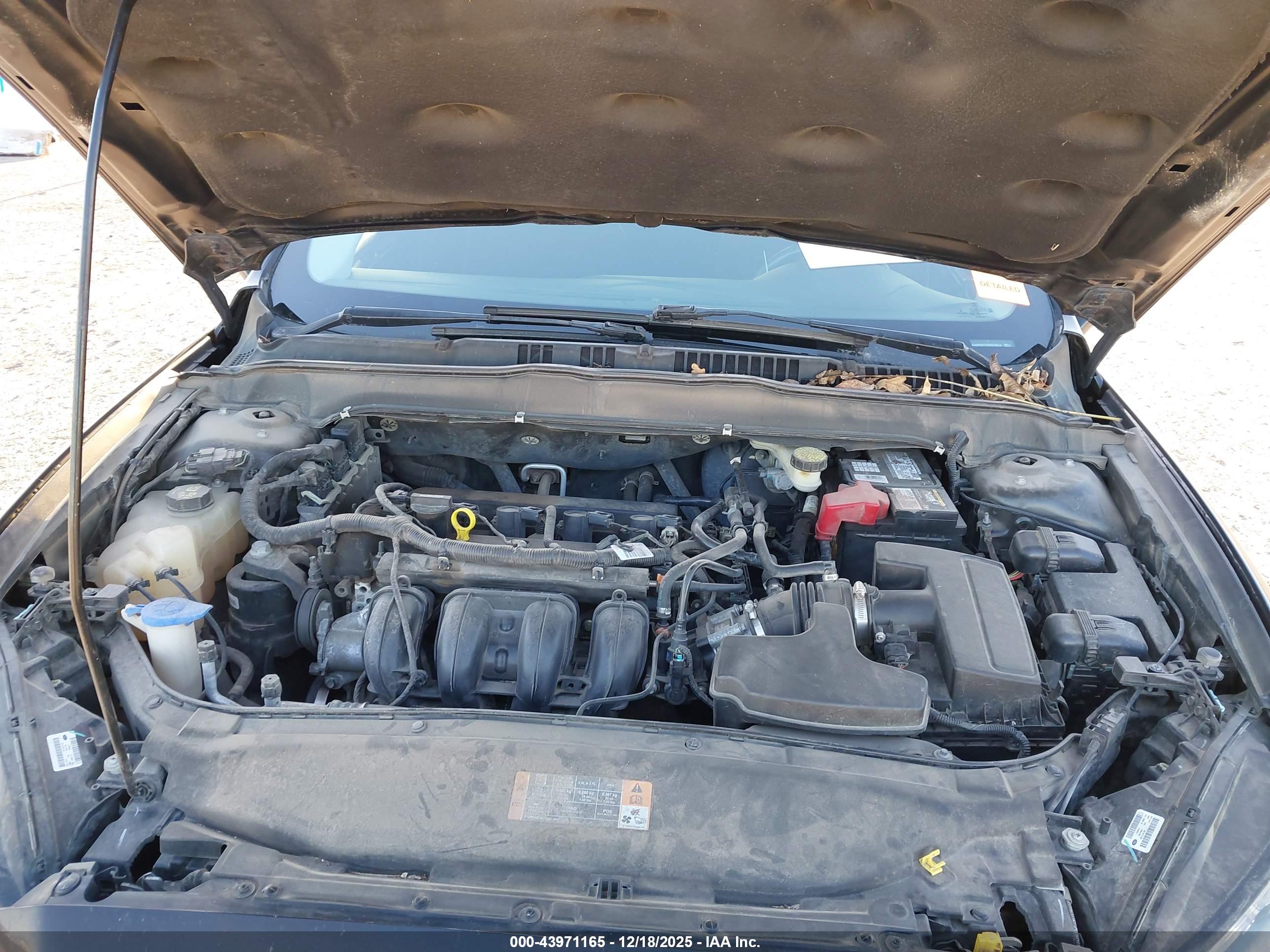 FORD FUSION image 10