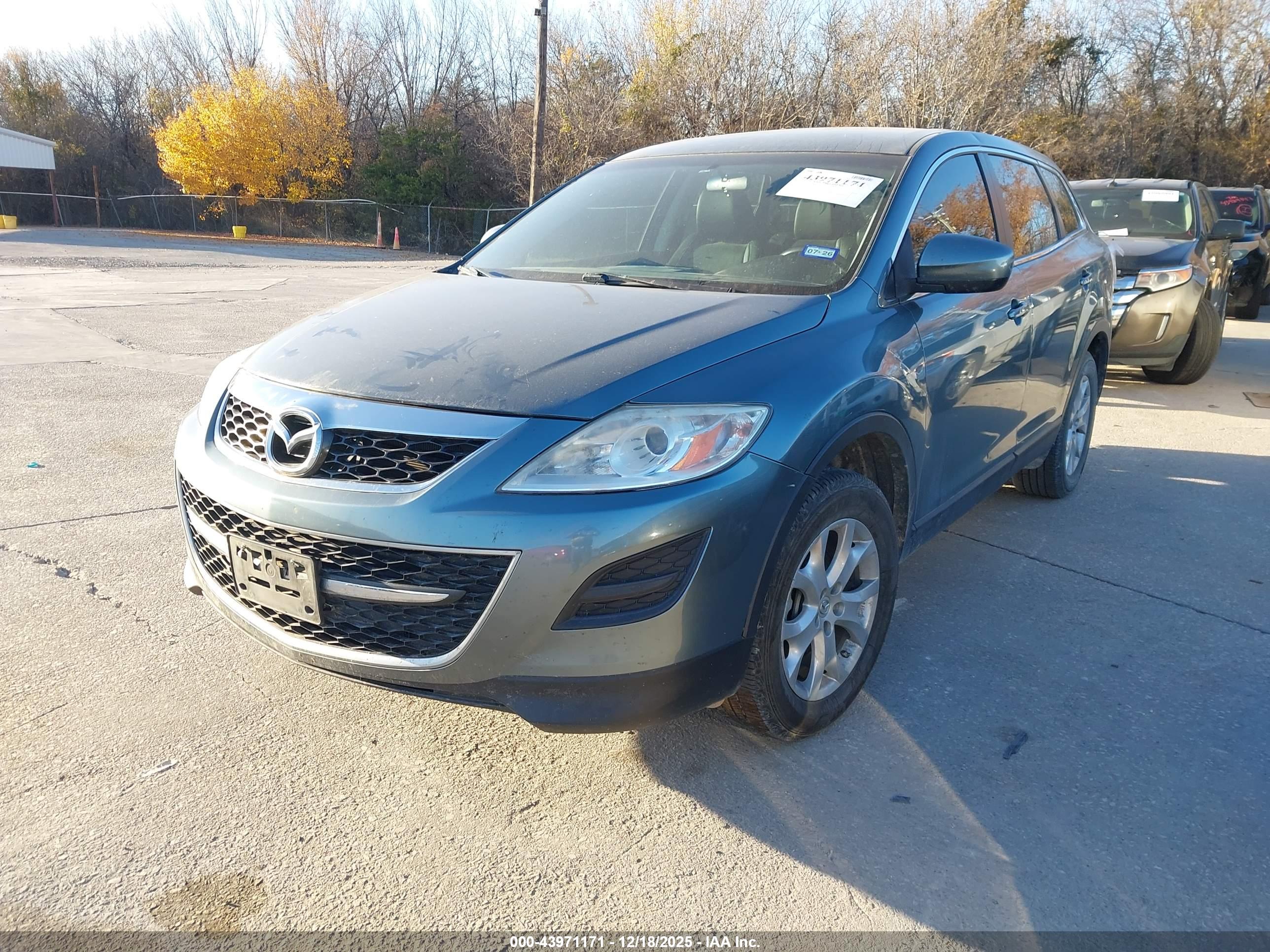 MAZDA CX-9 image 2