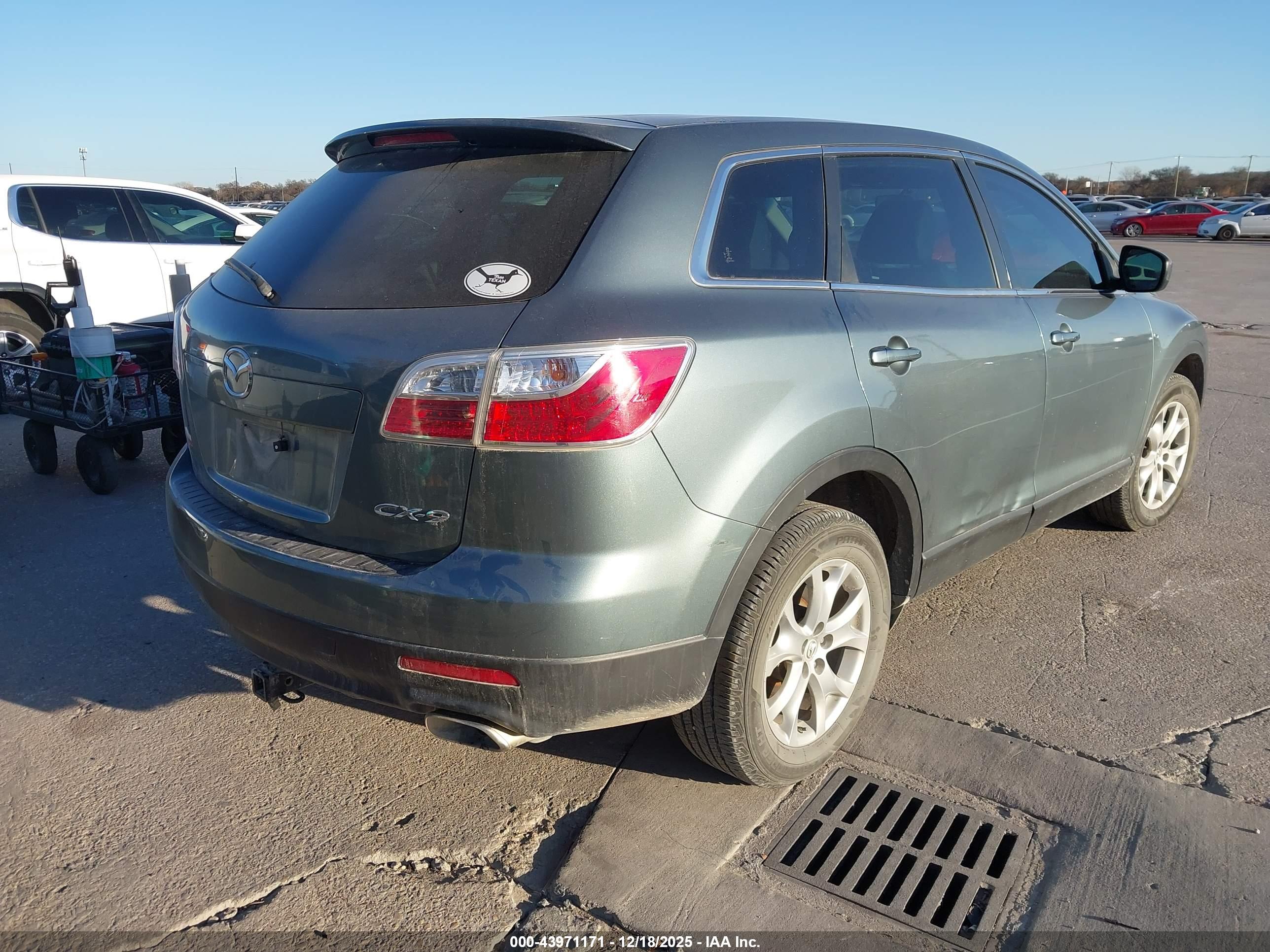 MAZDA CX-9 image 4