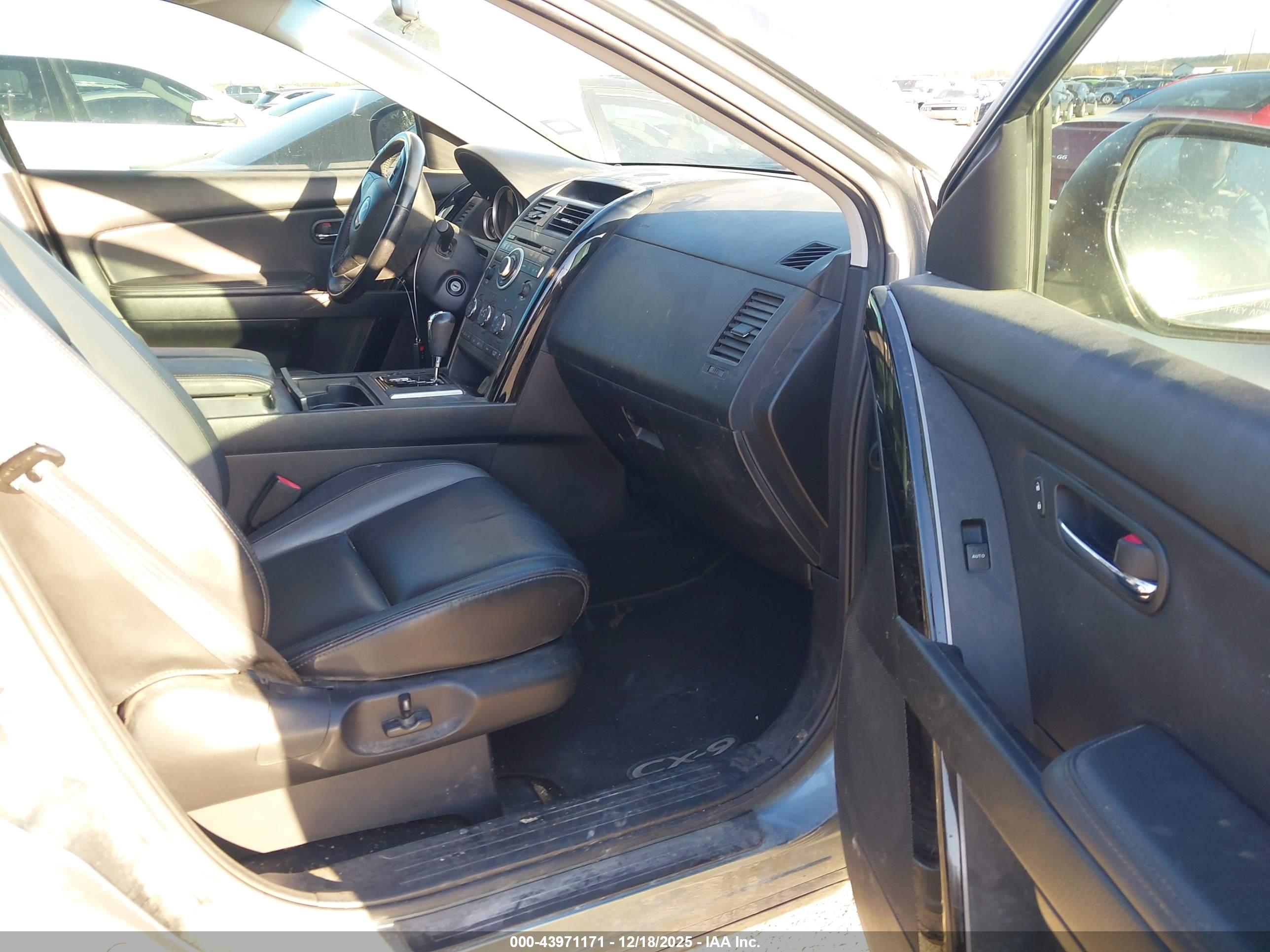 MAZDA CX-9 image 5