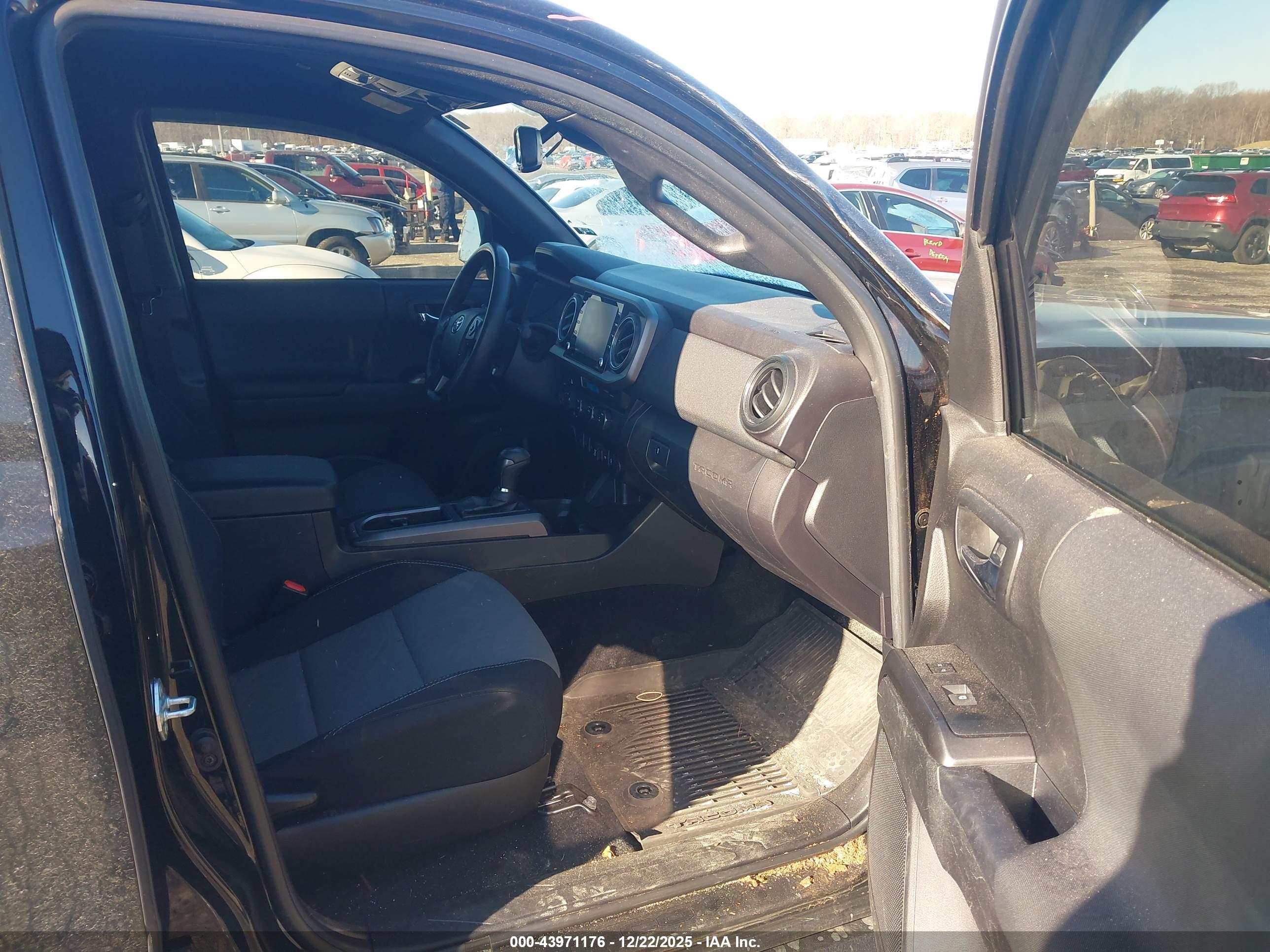 TOYOTA TACOMA image 5