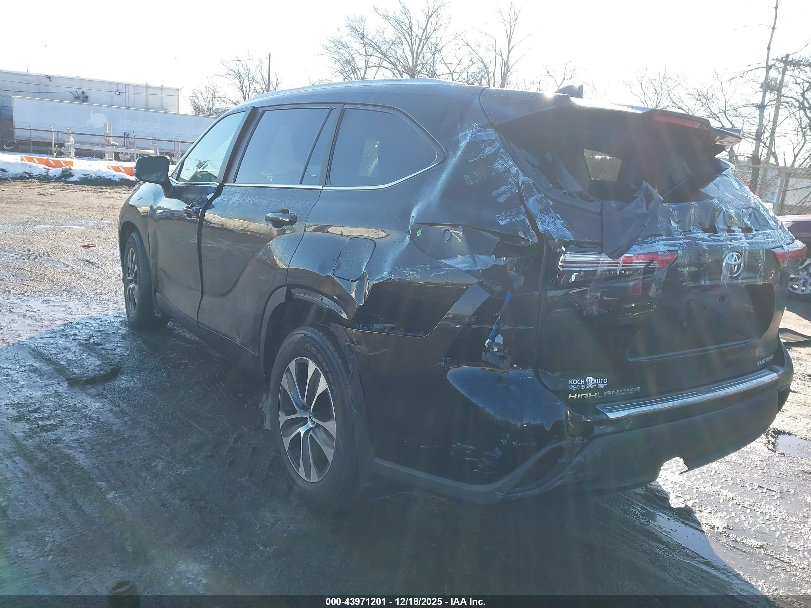 TOYOTA HIGHLANDER image 3