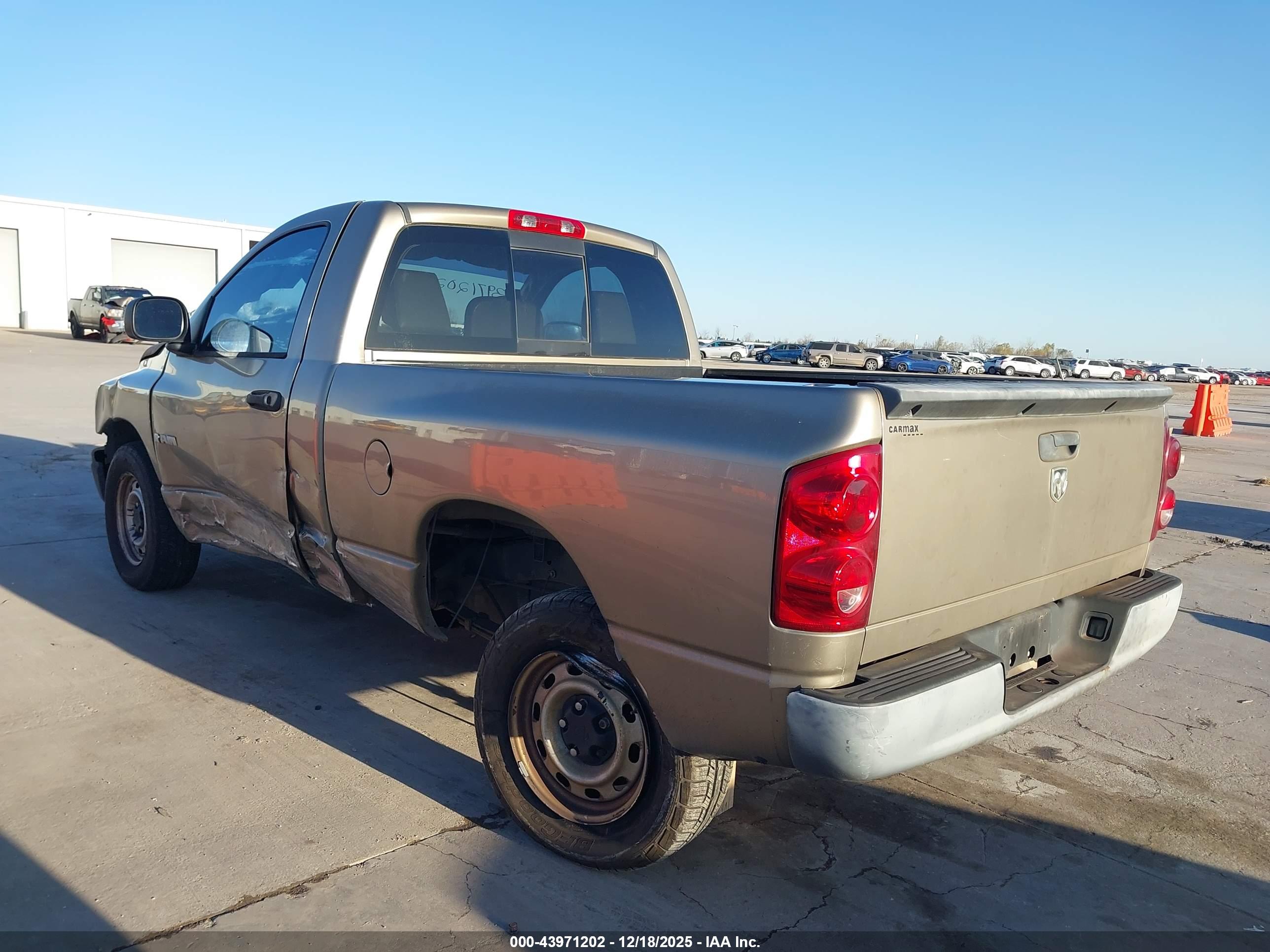 DODGE RAM image 3