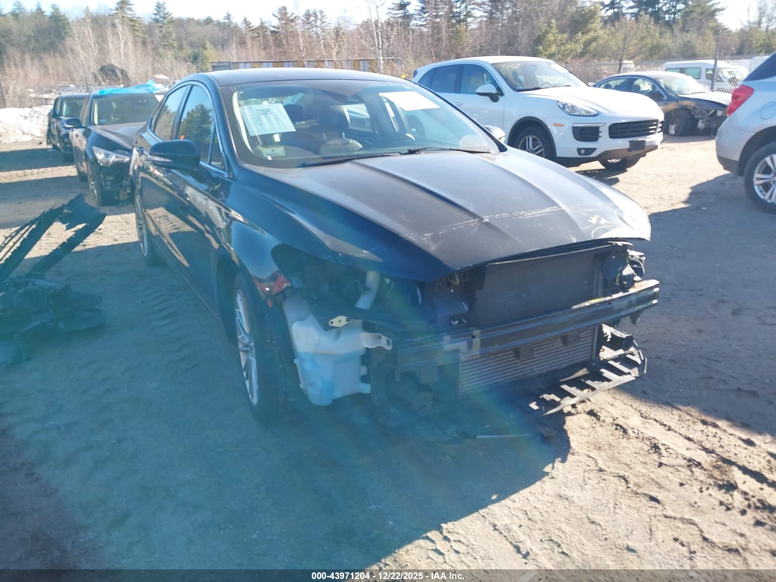 FORD FUSION image 6