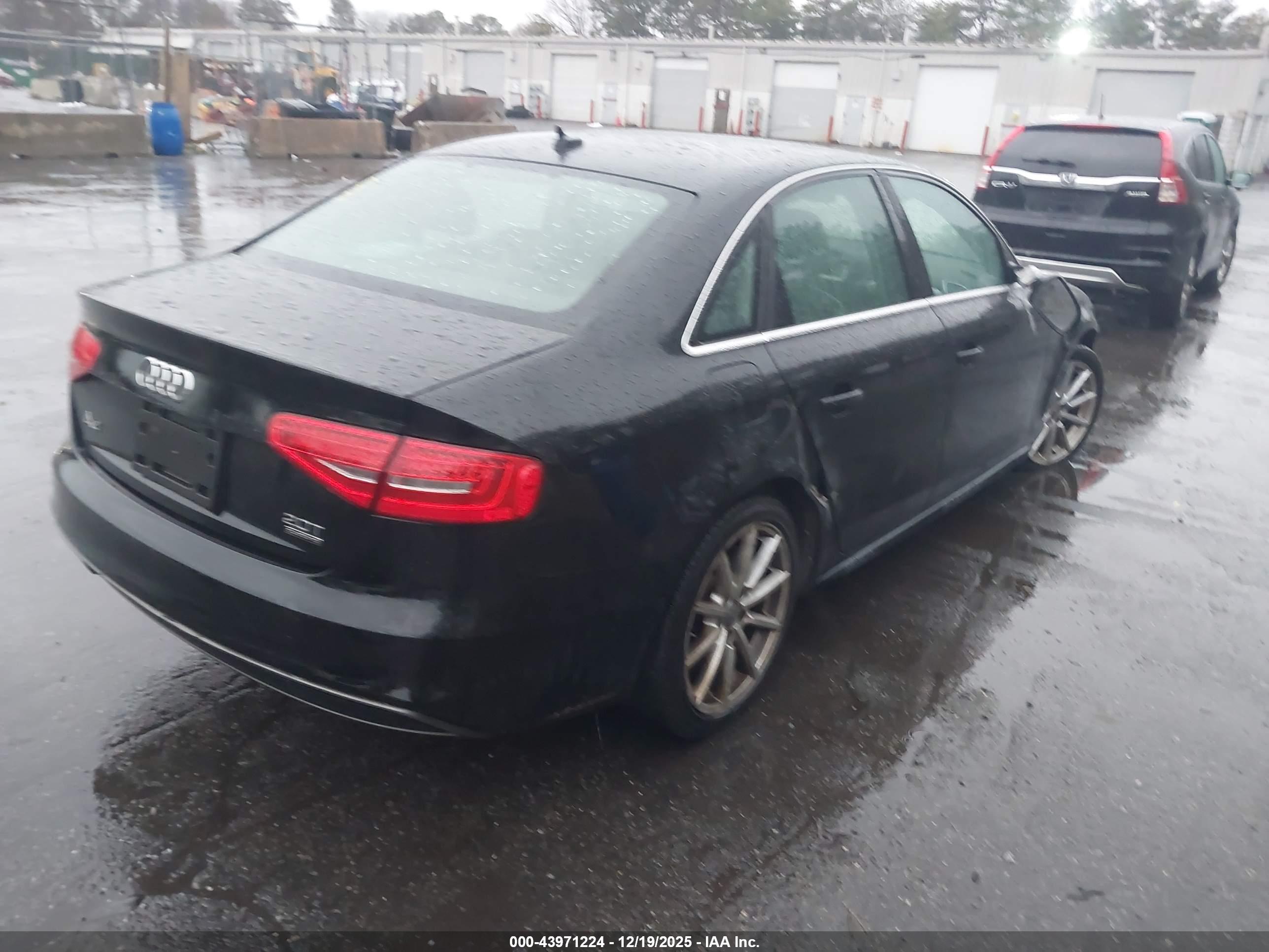 AUDI A4 image 4