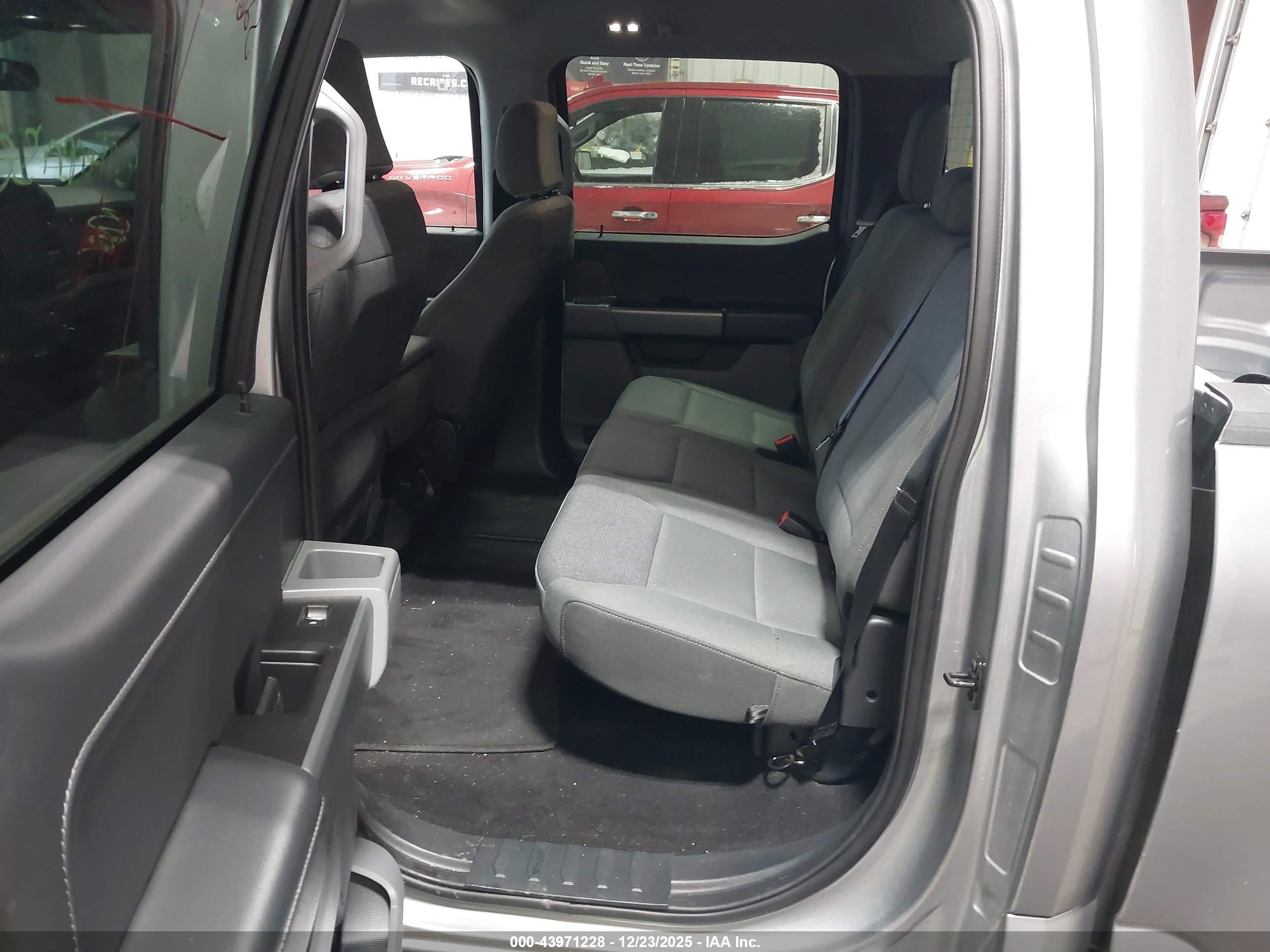 FORD F-150 image 8