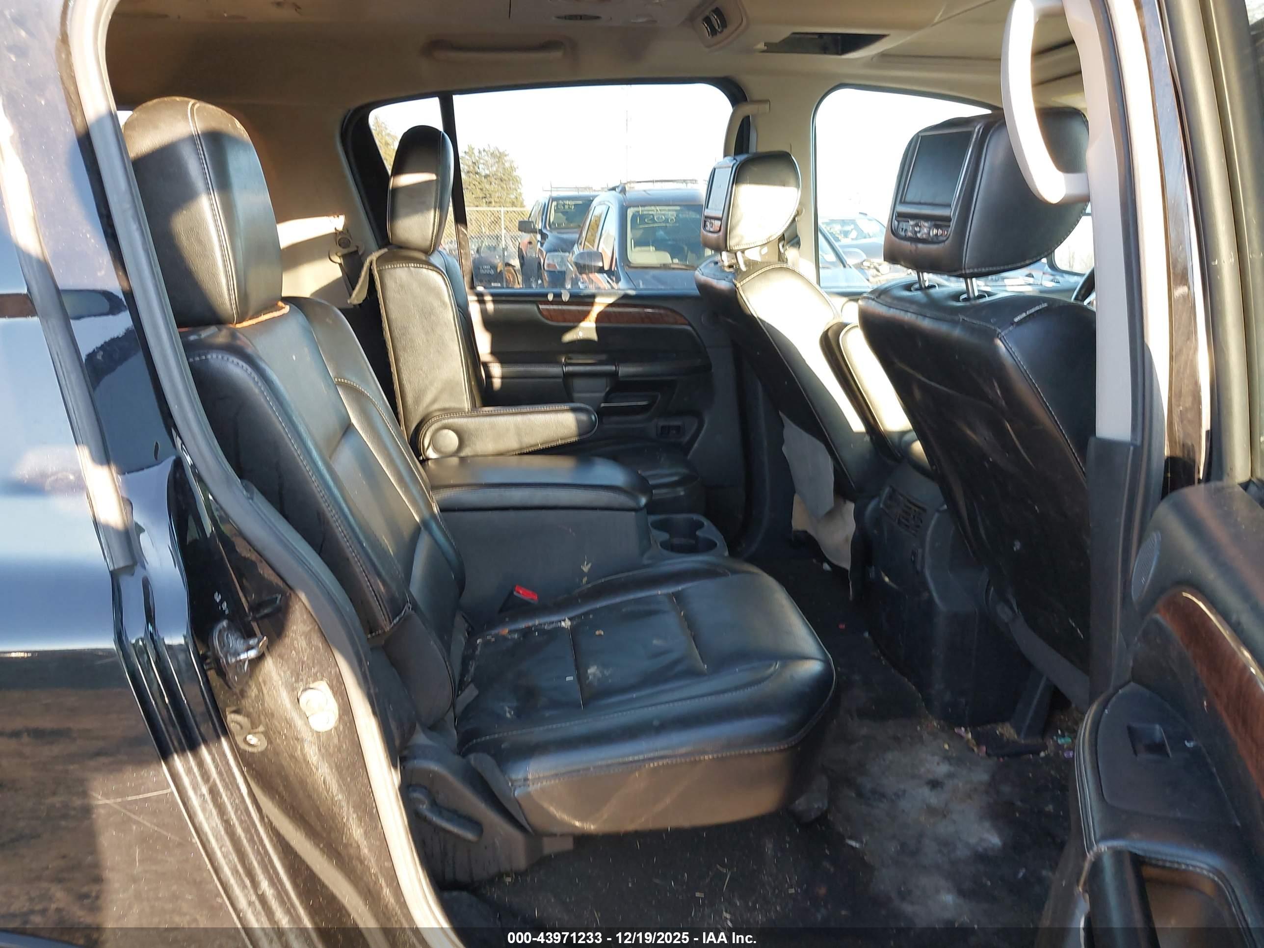 NISSAN ARMADA image 8