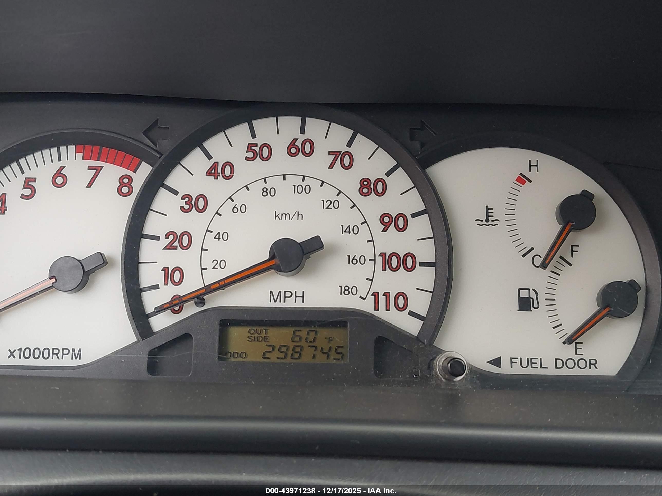 TOYOTA COROLLA image 7