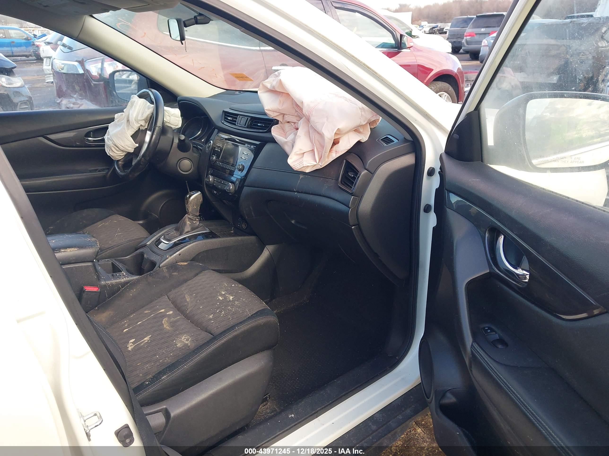 NISSAN ROGUE image 5