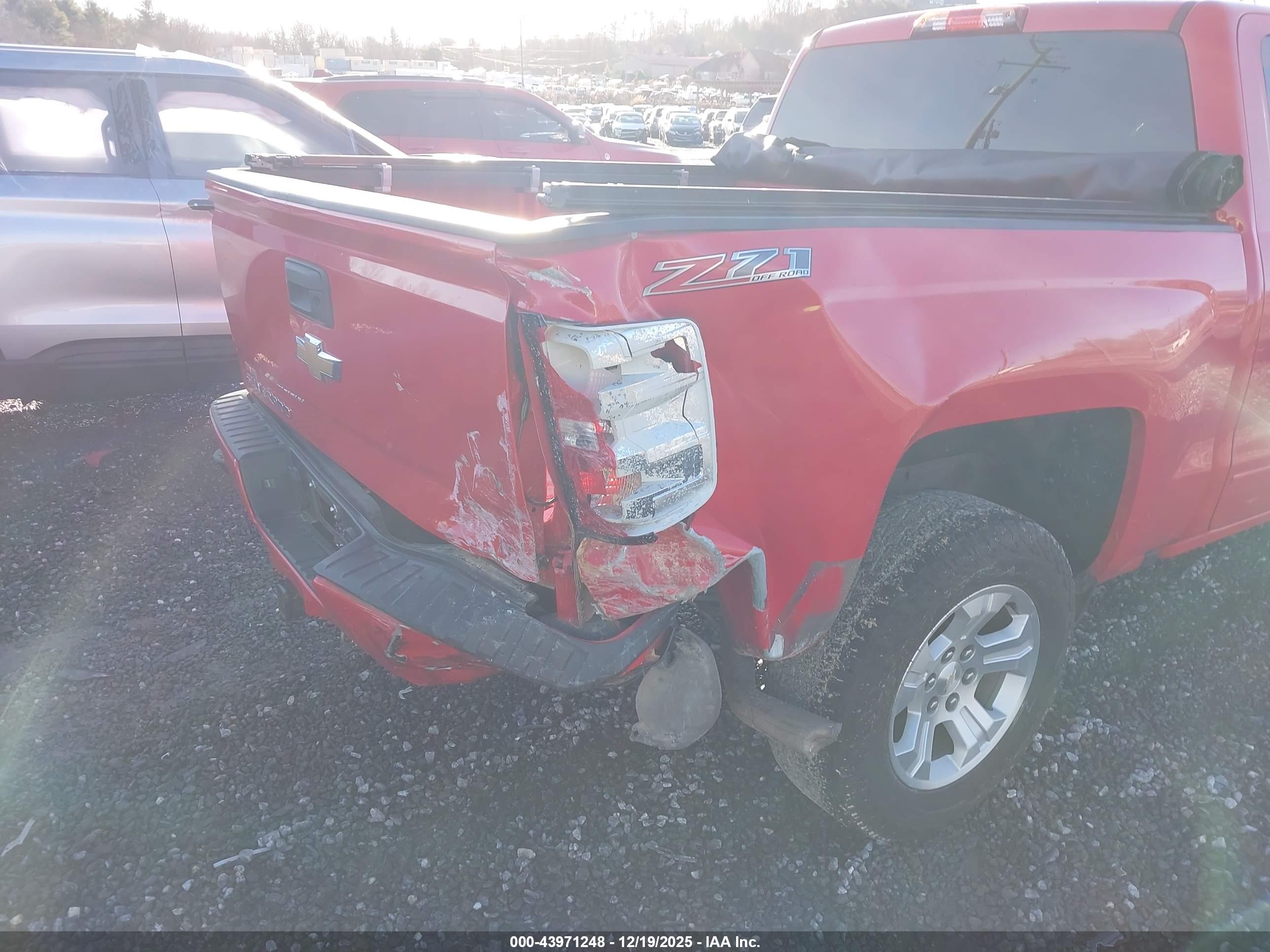 CHEVROLET SILVERADO image 6