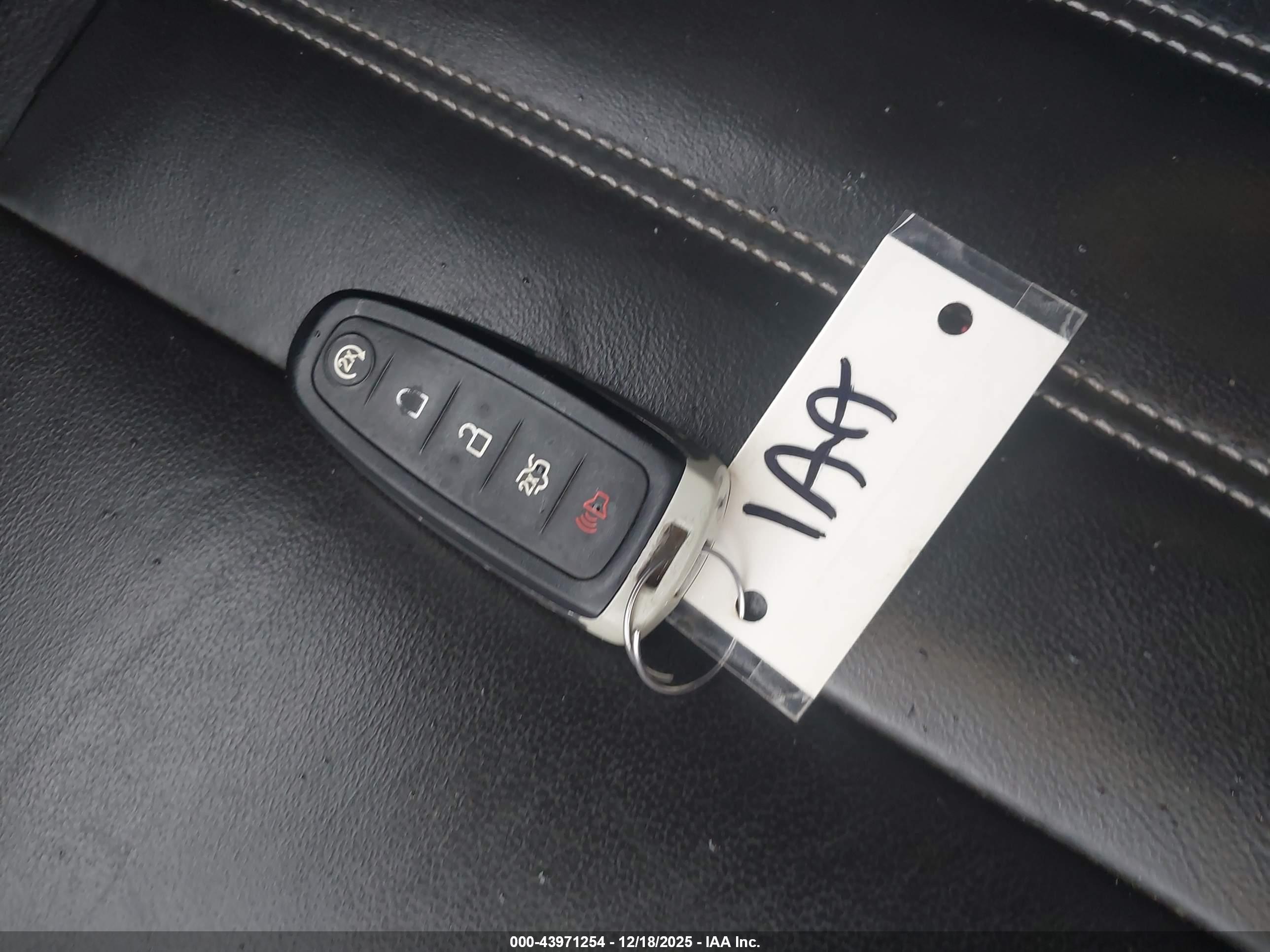 FORD ESCAPE image 11