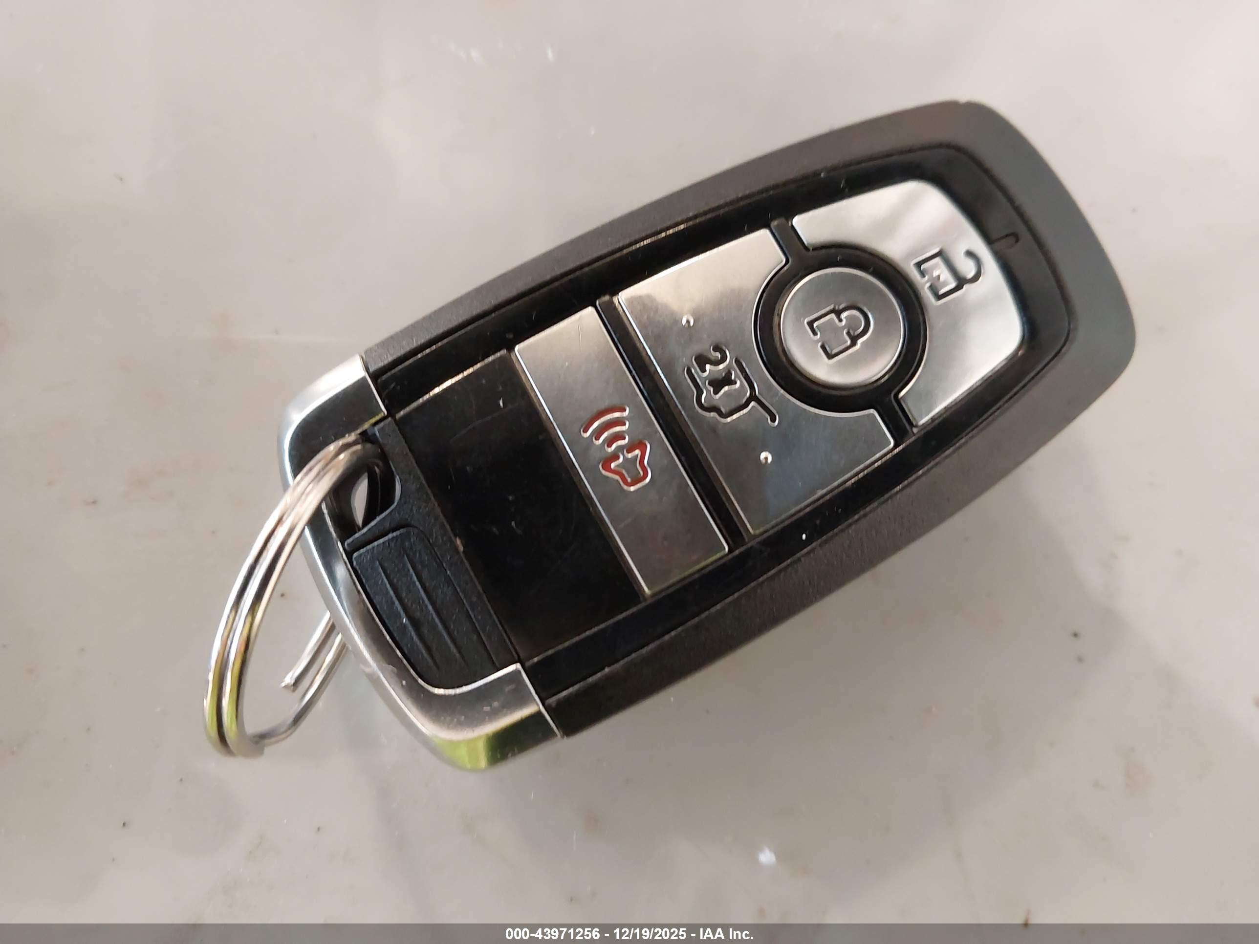 FORD EXPLORER image 11