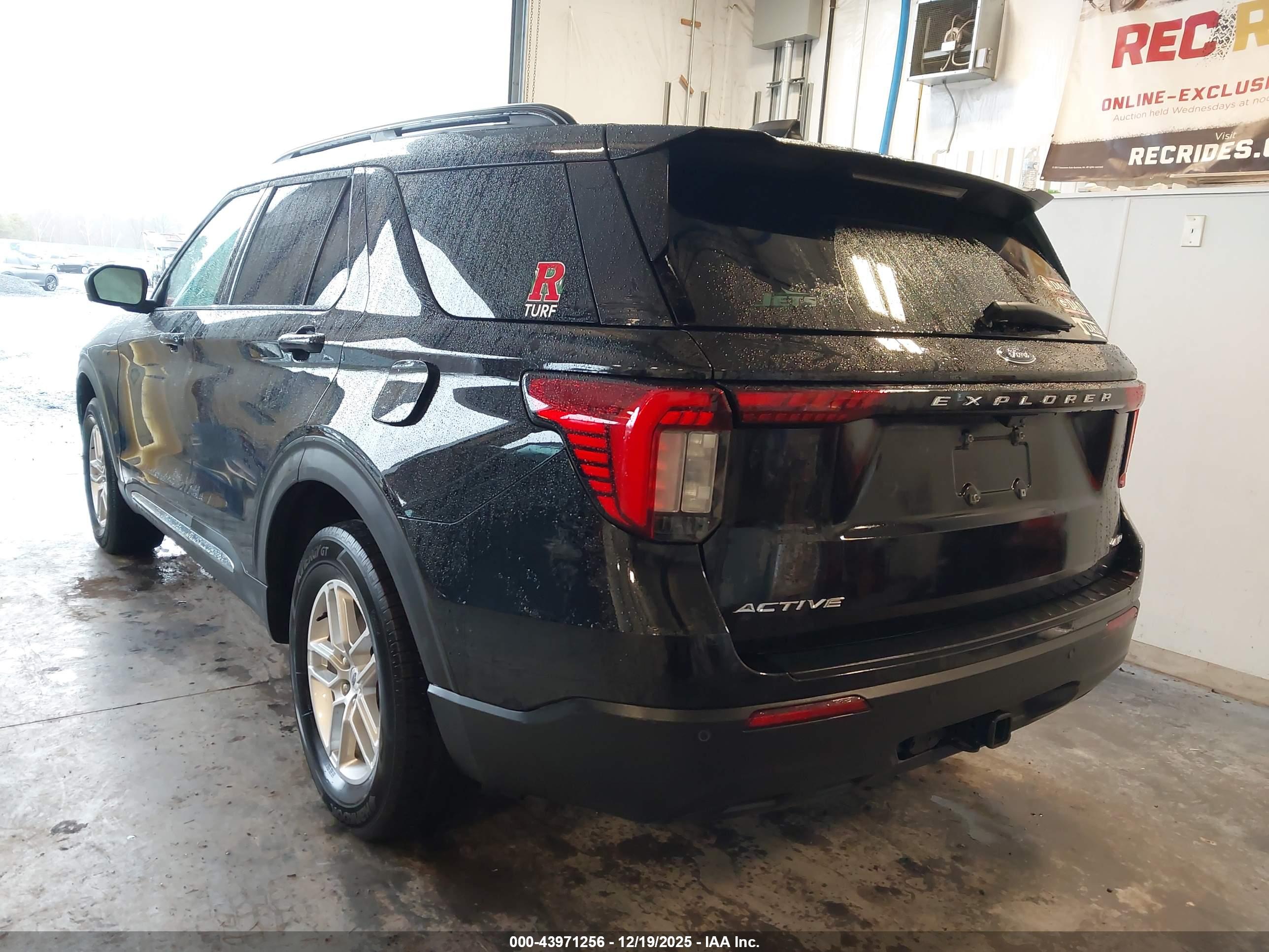 FORD EXPLORER image 3