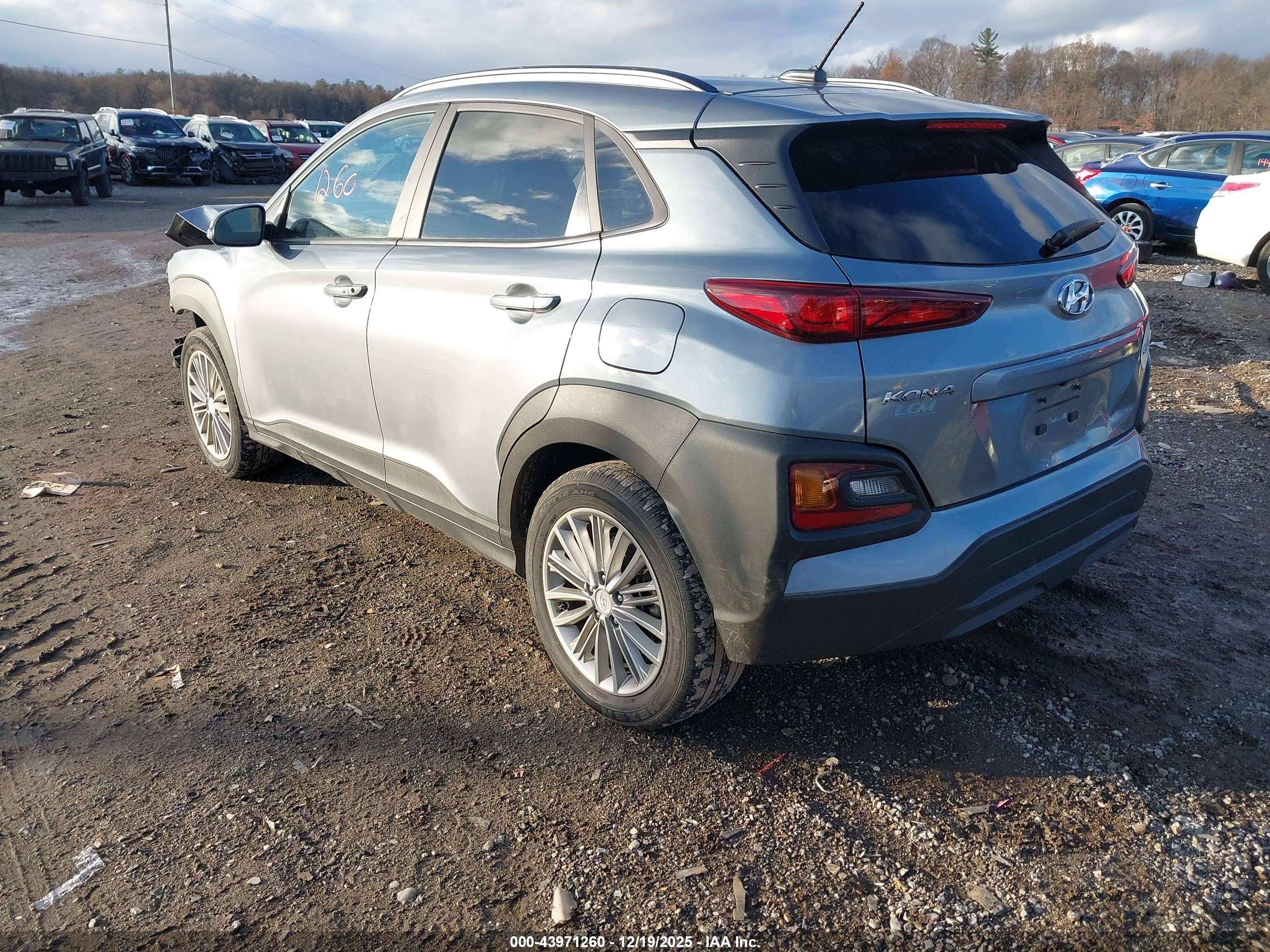 HYUNDAI KONA image 3