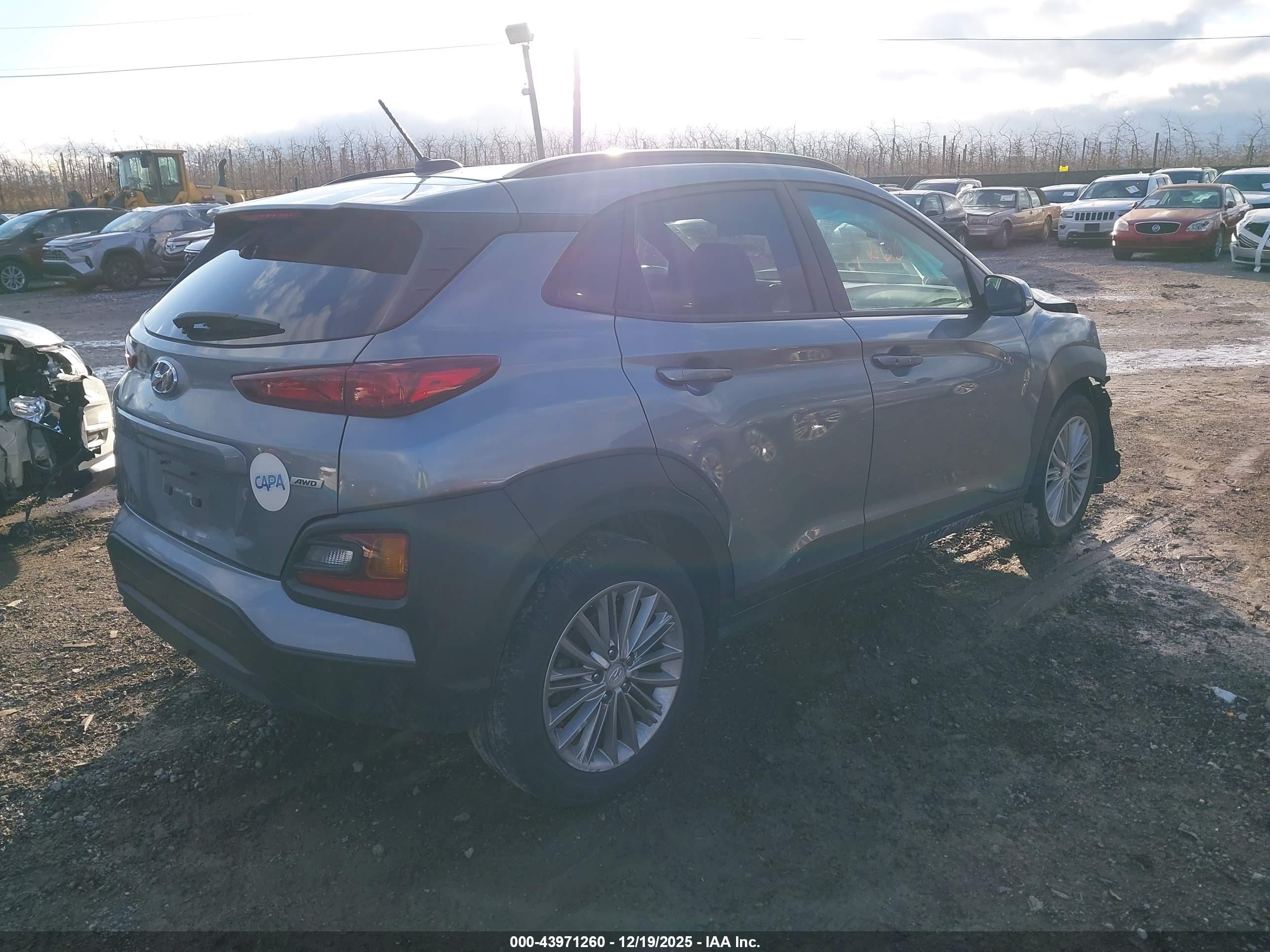 HYUNDAI KONA image 4
