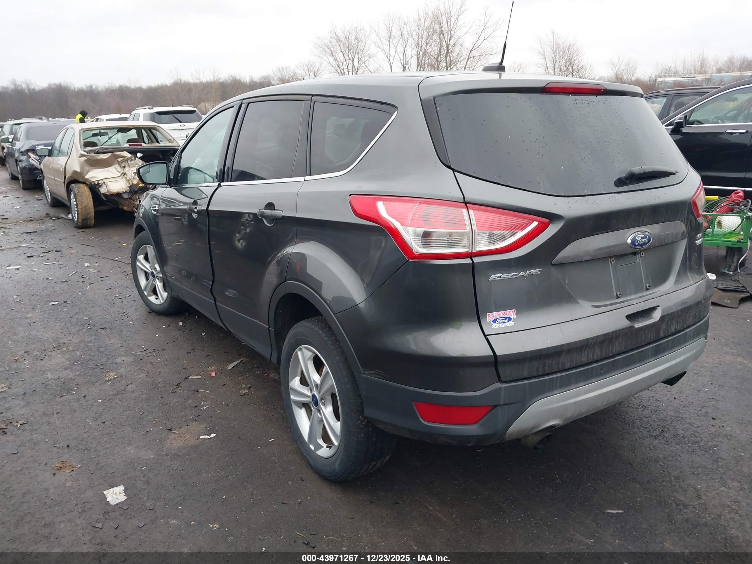 FORD ESCAPE image 3