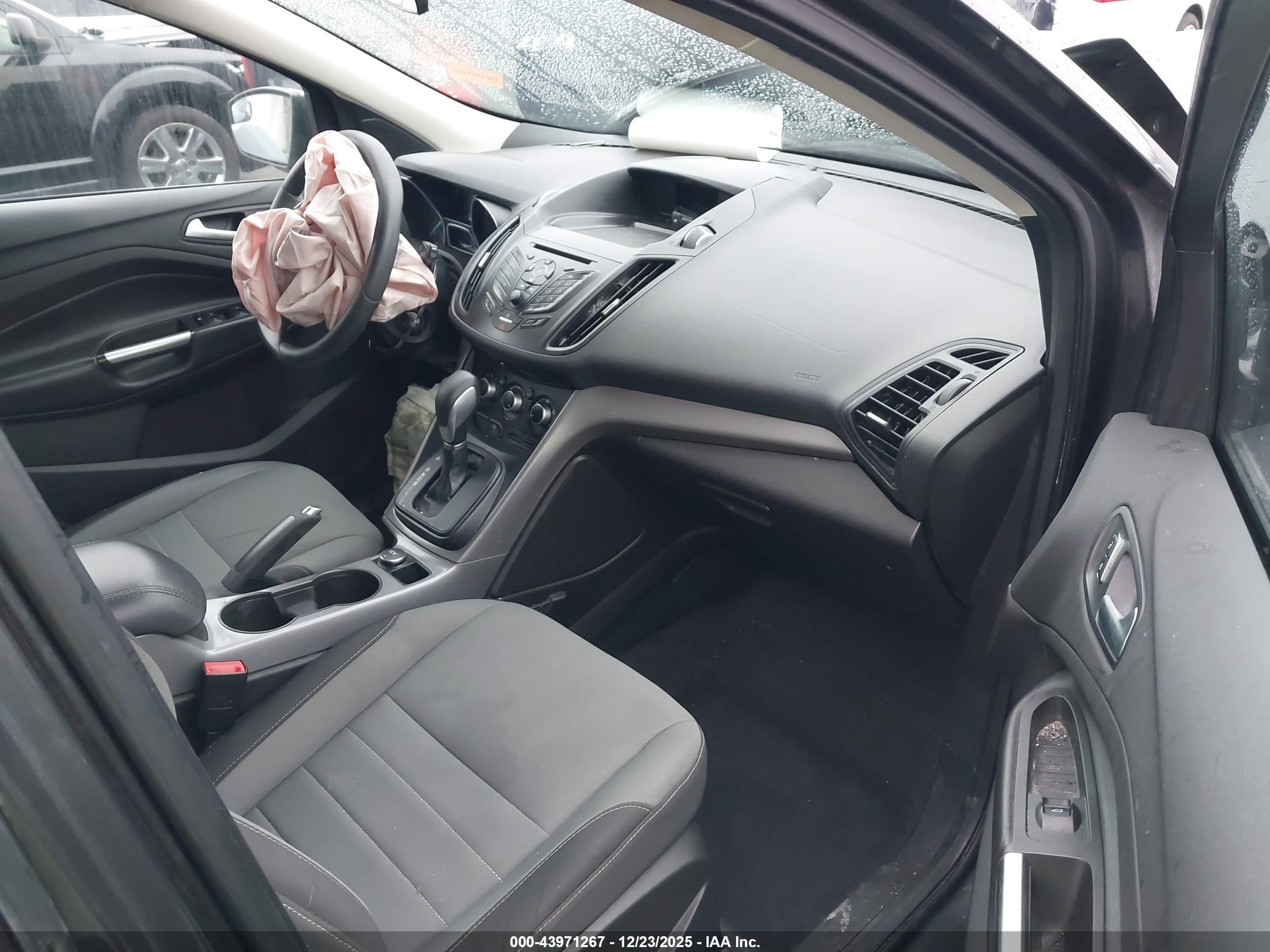 FORD ESCAPE image 5