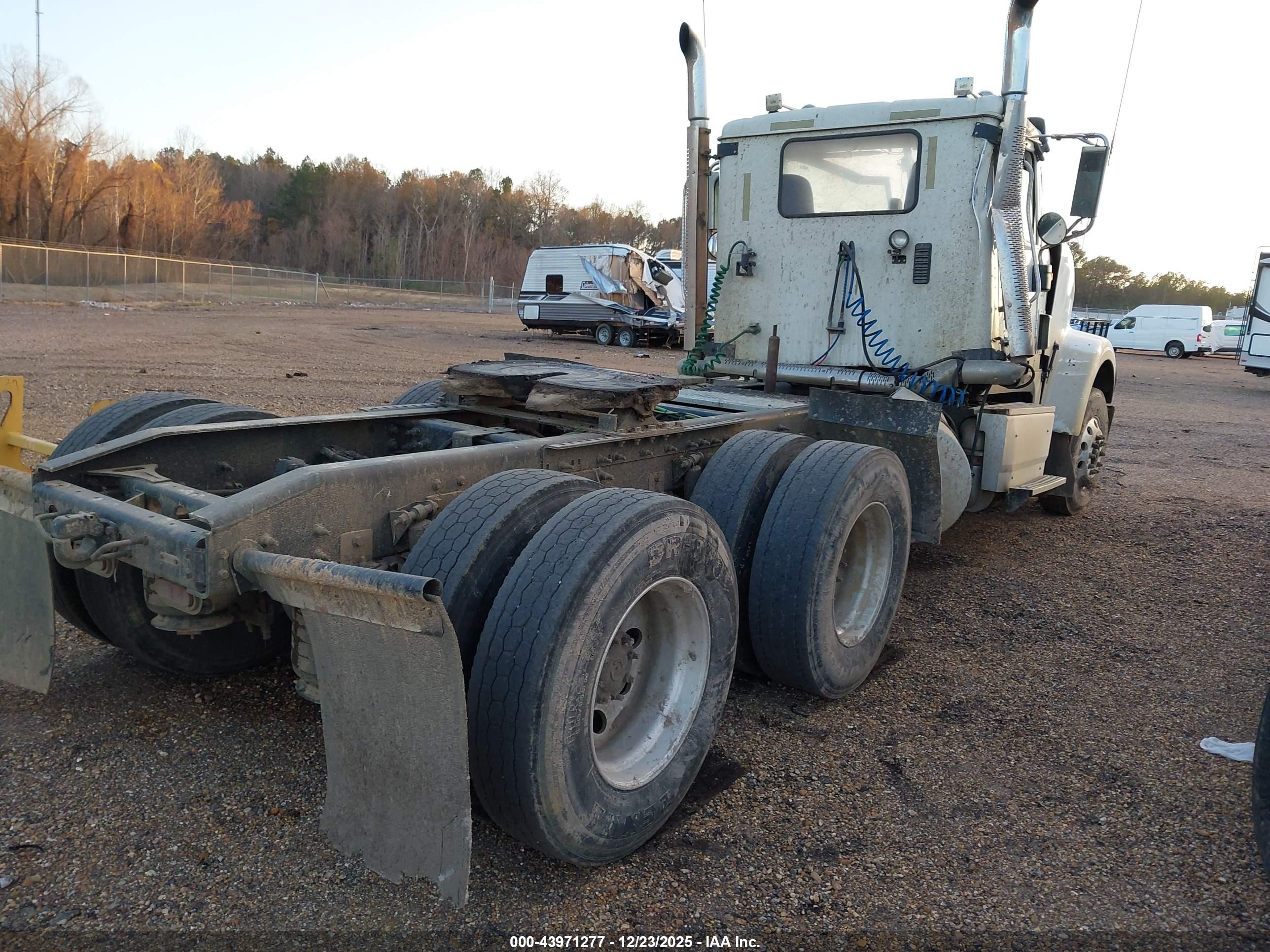 INTERNATIONAL 9900 image 4
