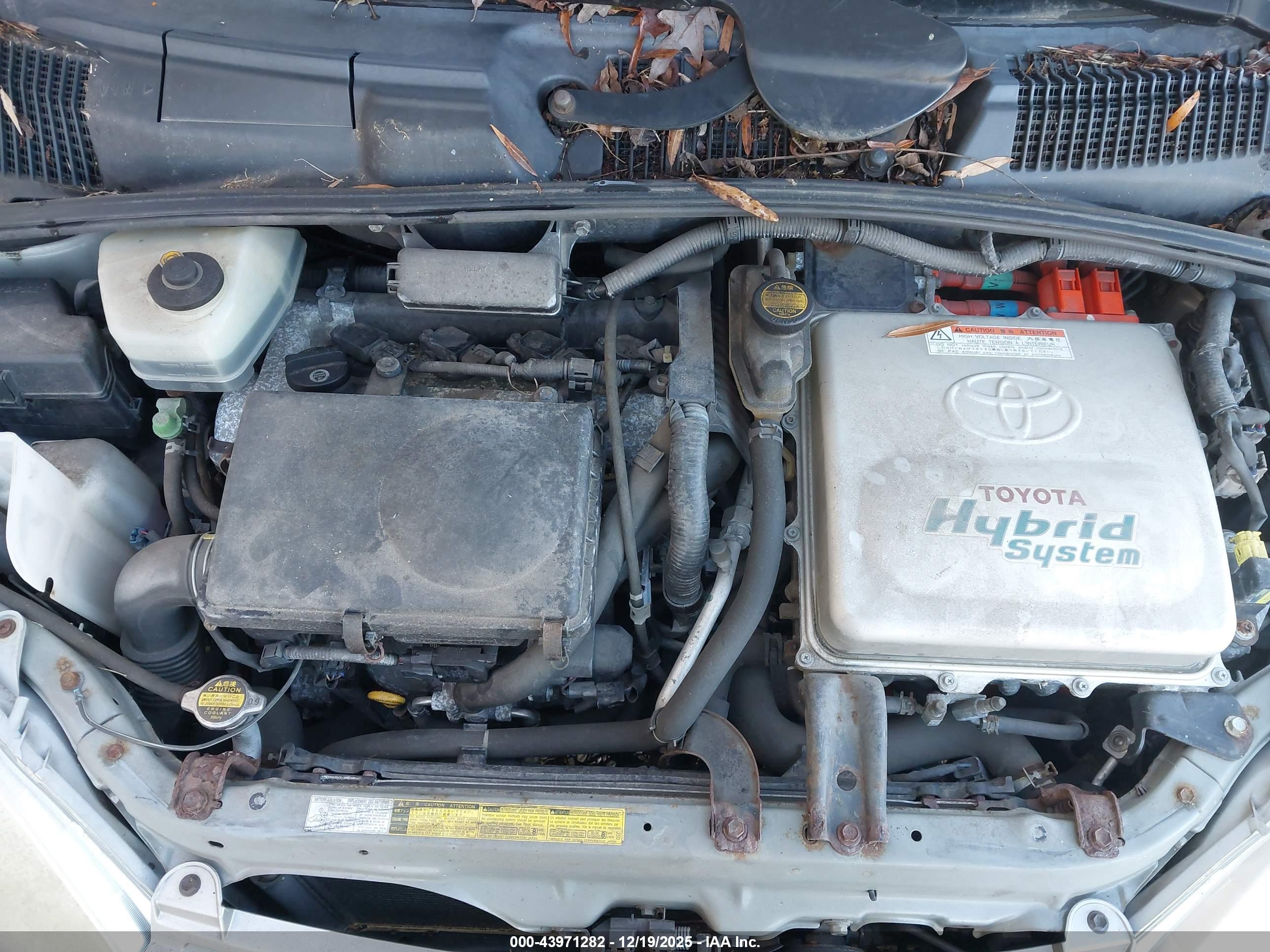 TOYOTA PRIUS image 10